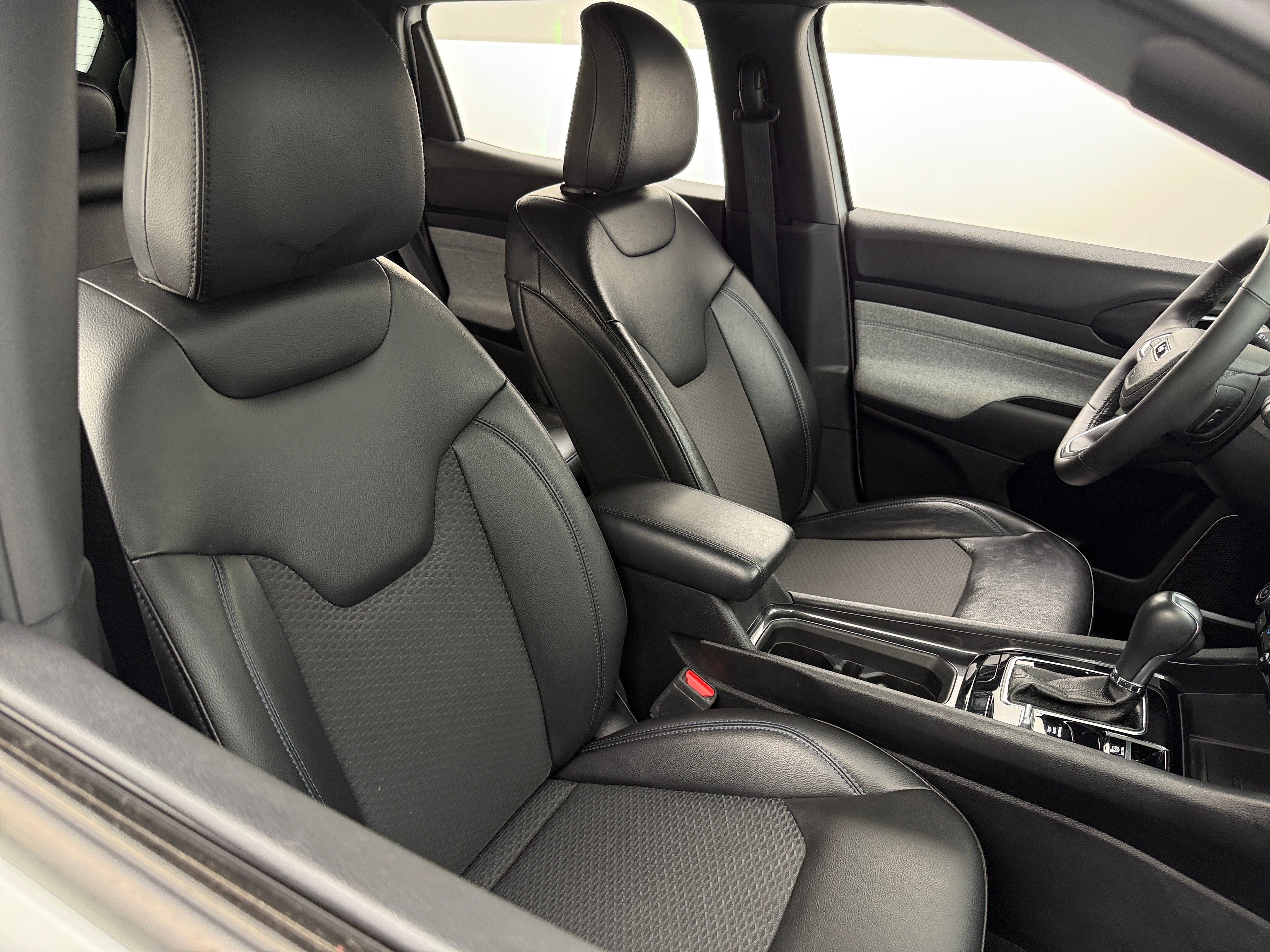2023 Jeep Compass Latitude 2