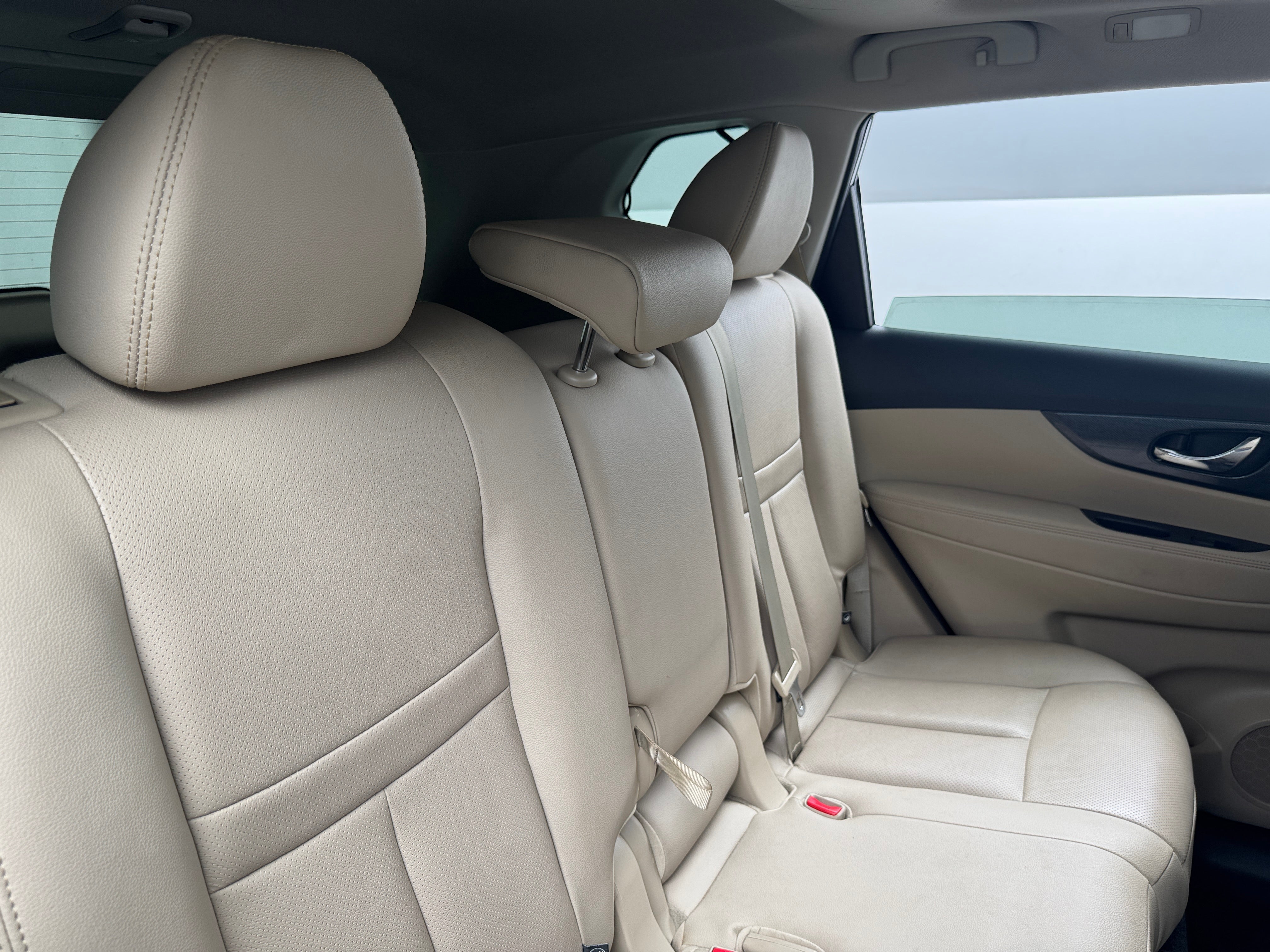2016 Nissan Rogue SL 6