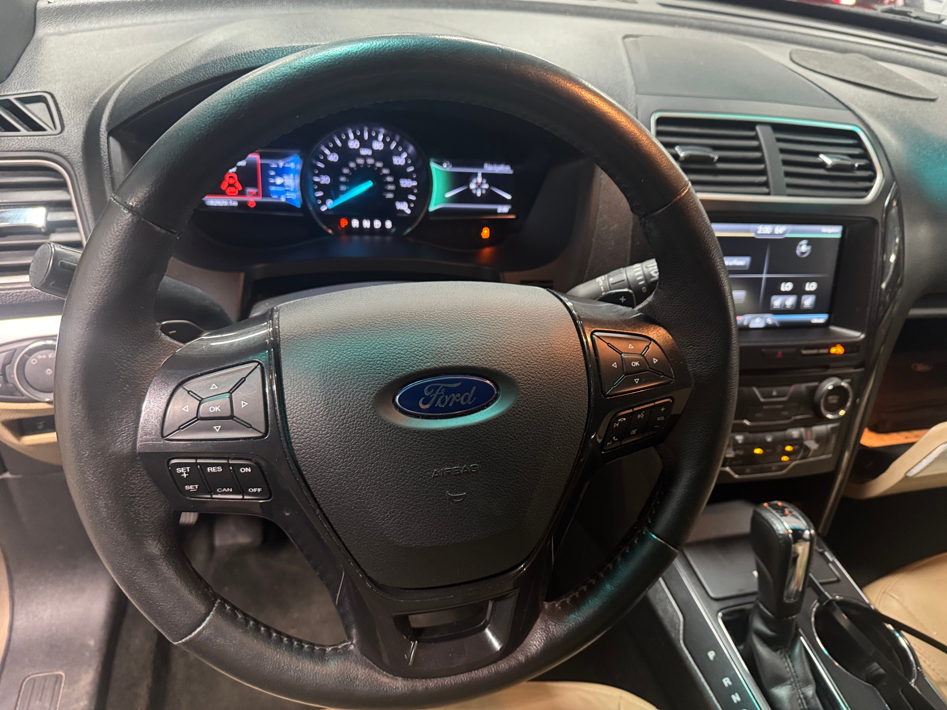 2016 Ford Explorer XLT 4