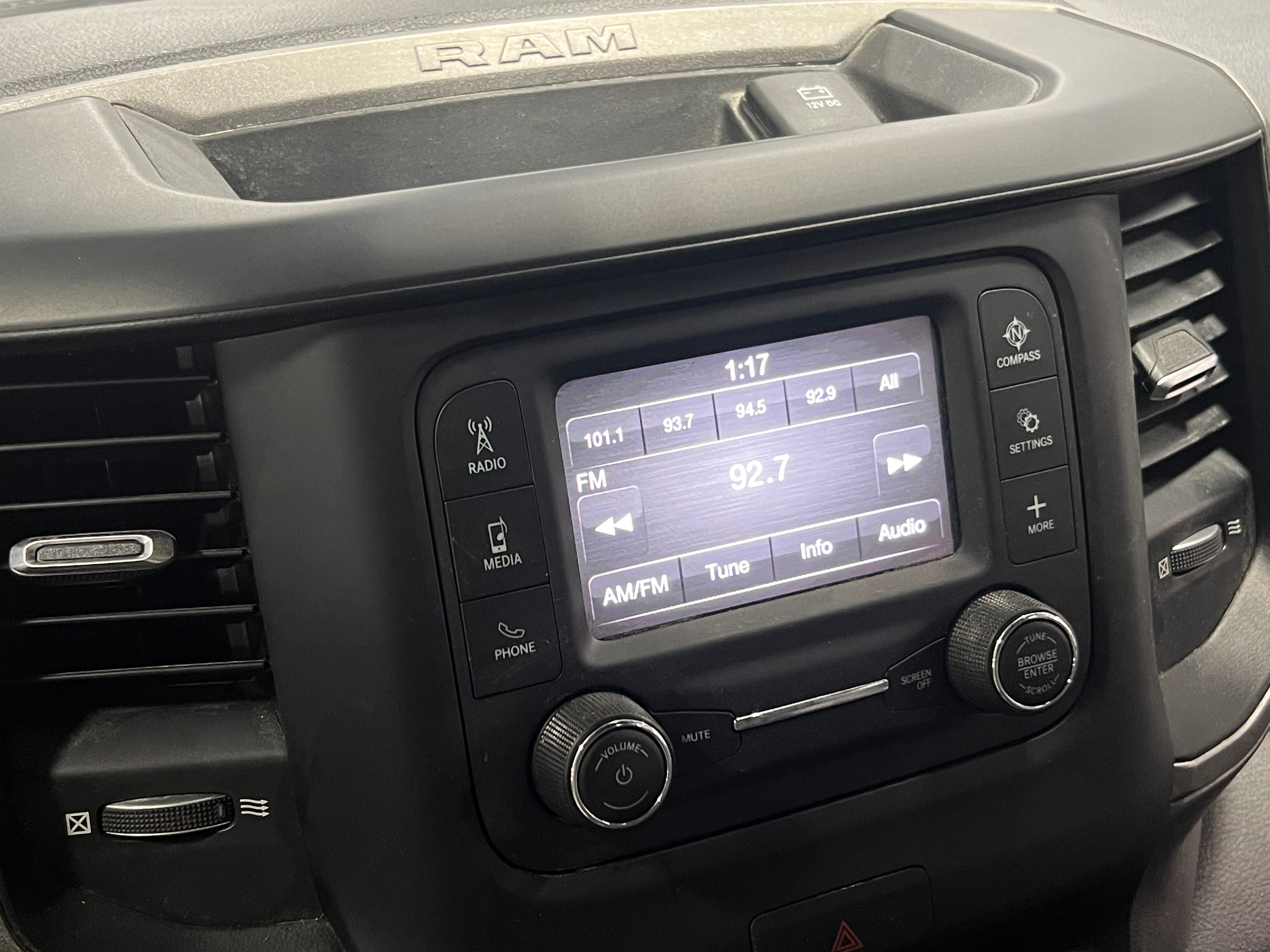 2022 RAM 2500 Tradesman 3