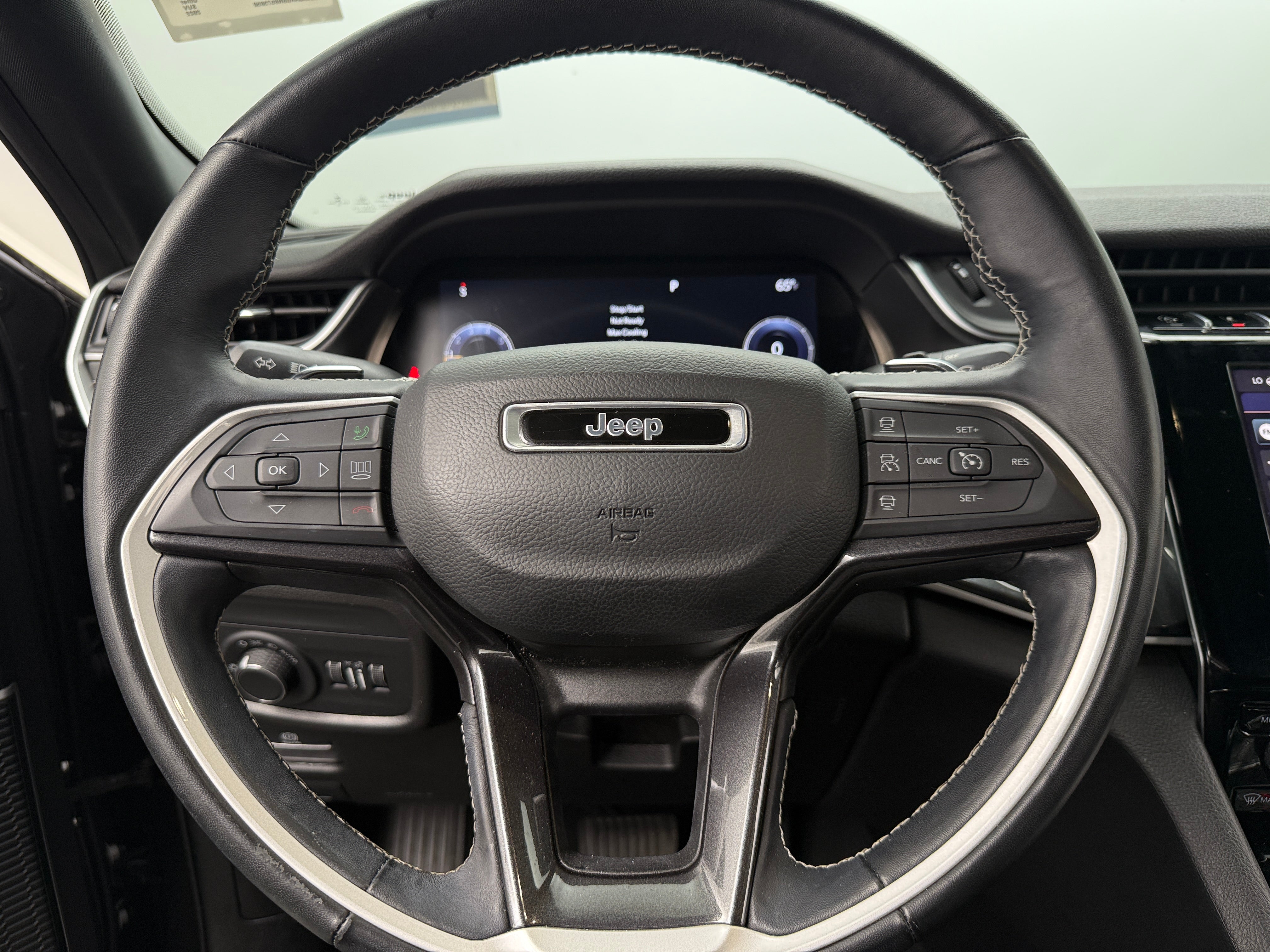 2022 Jeep Grand Cherokee Altitude 4