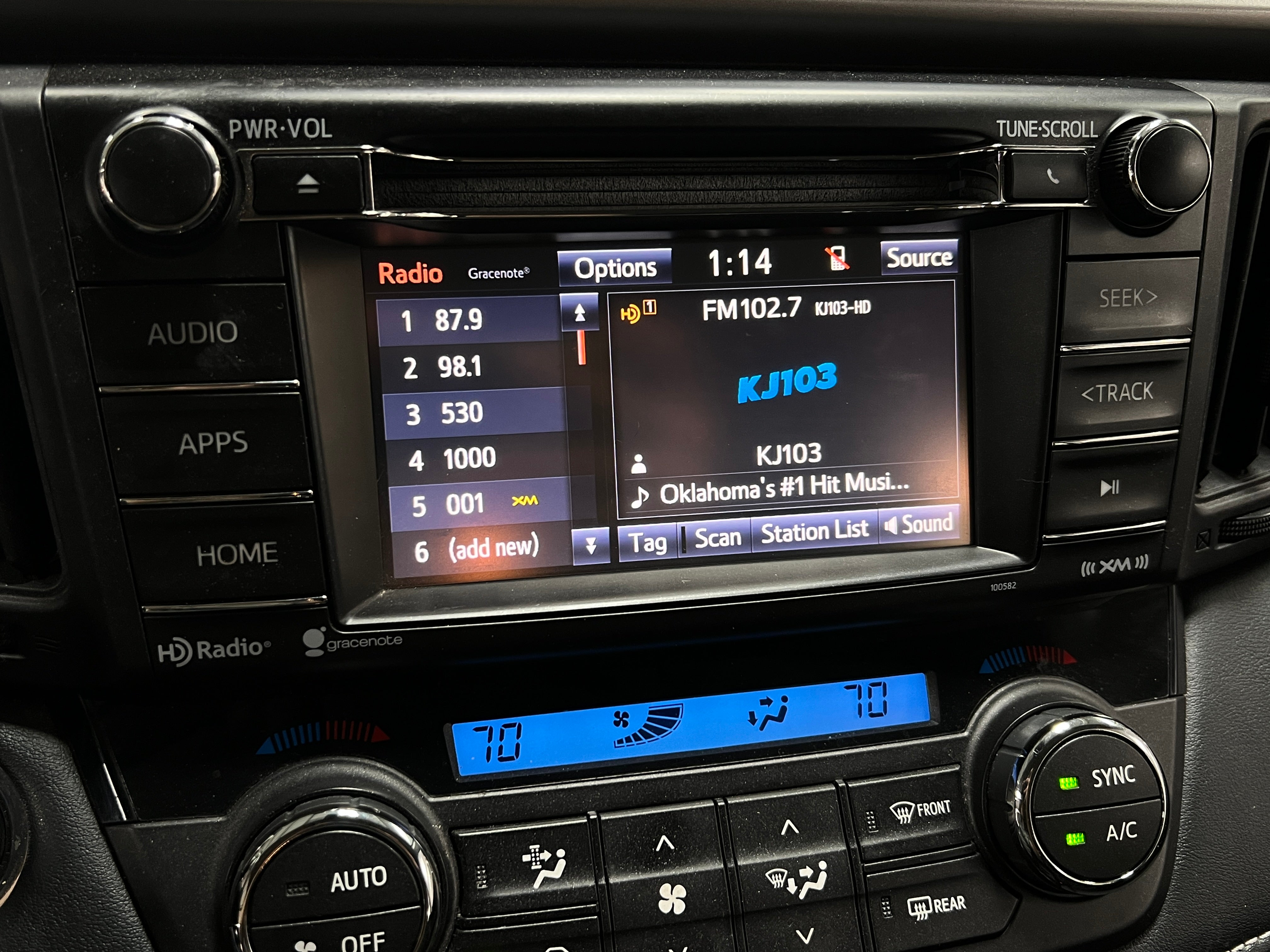 2018 Toyota RAV4 XLE 4