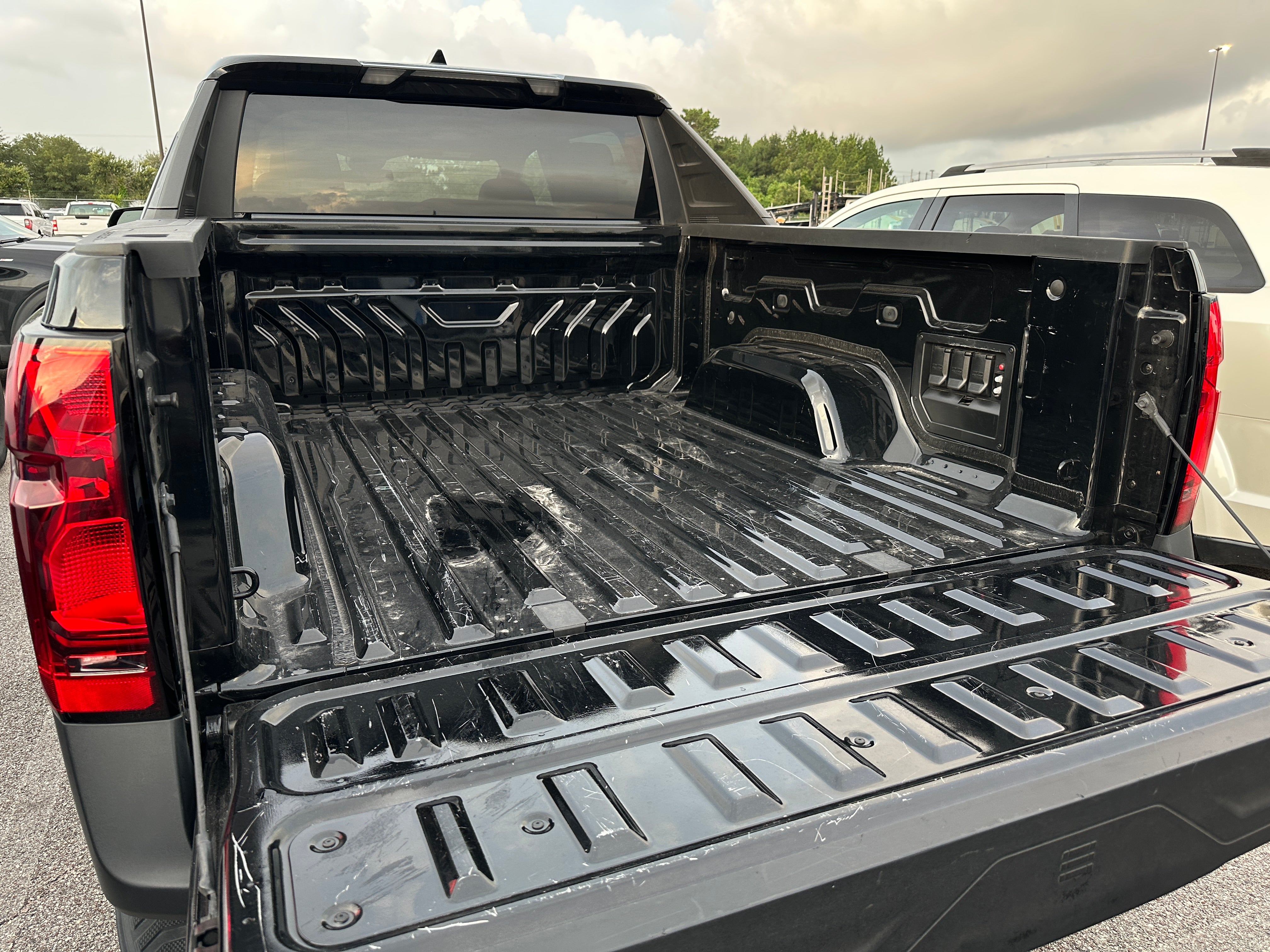 2024 Chevrolet Silverado EV Work Truck 6