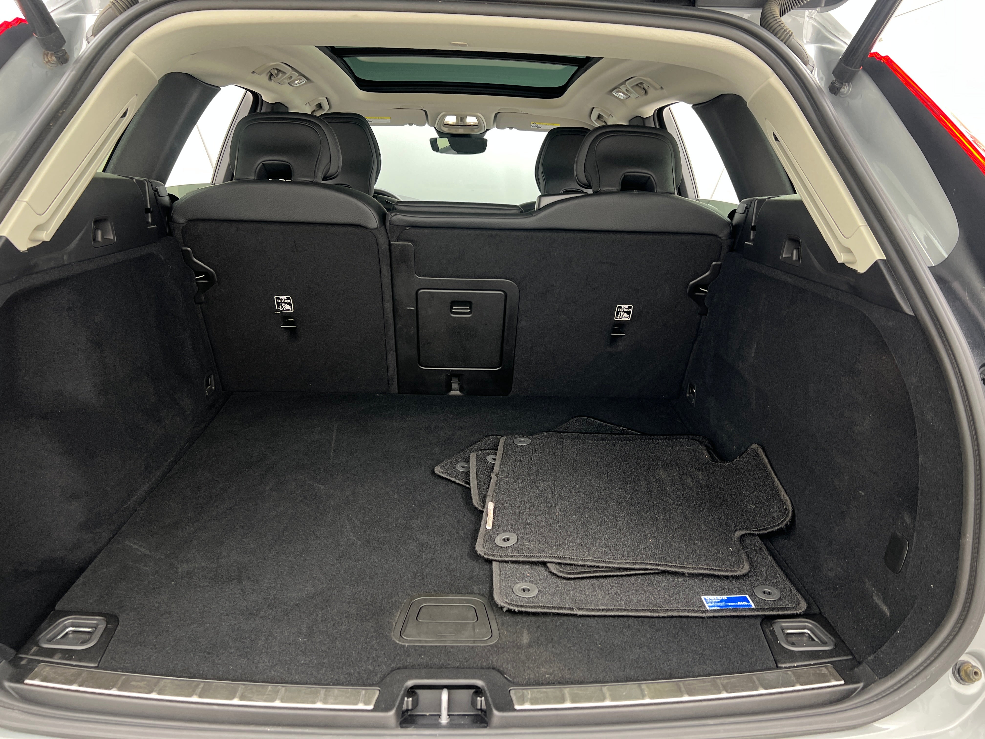 2024 Volvo XC60 B5 Plus 6