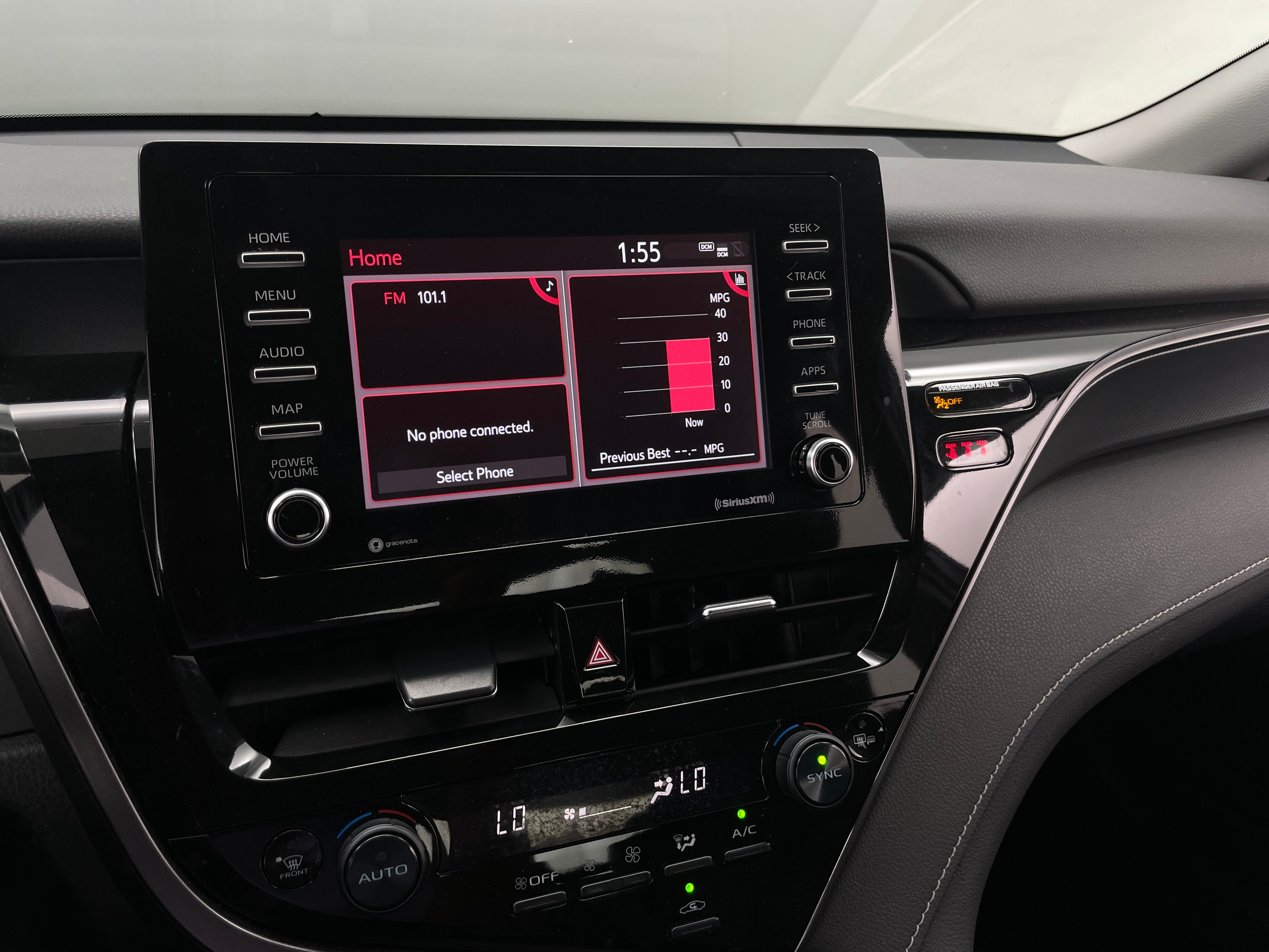 2023 Toyota Camry SE 3