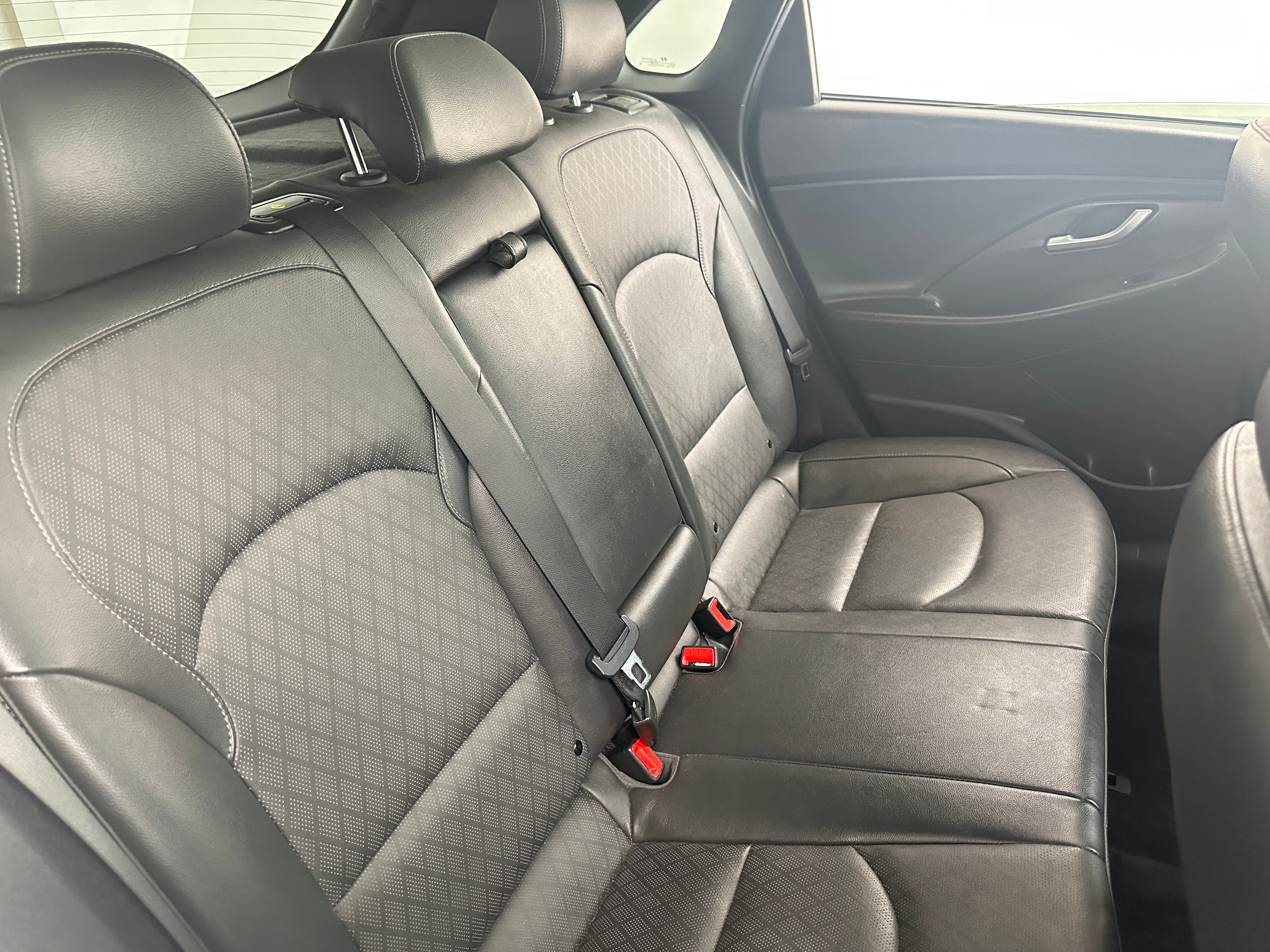 2018 Hyundai Elantra Base 5