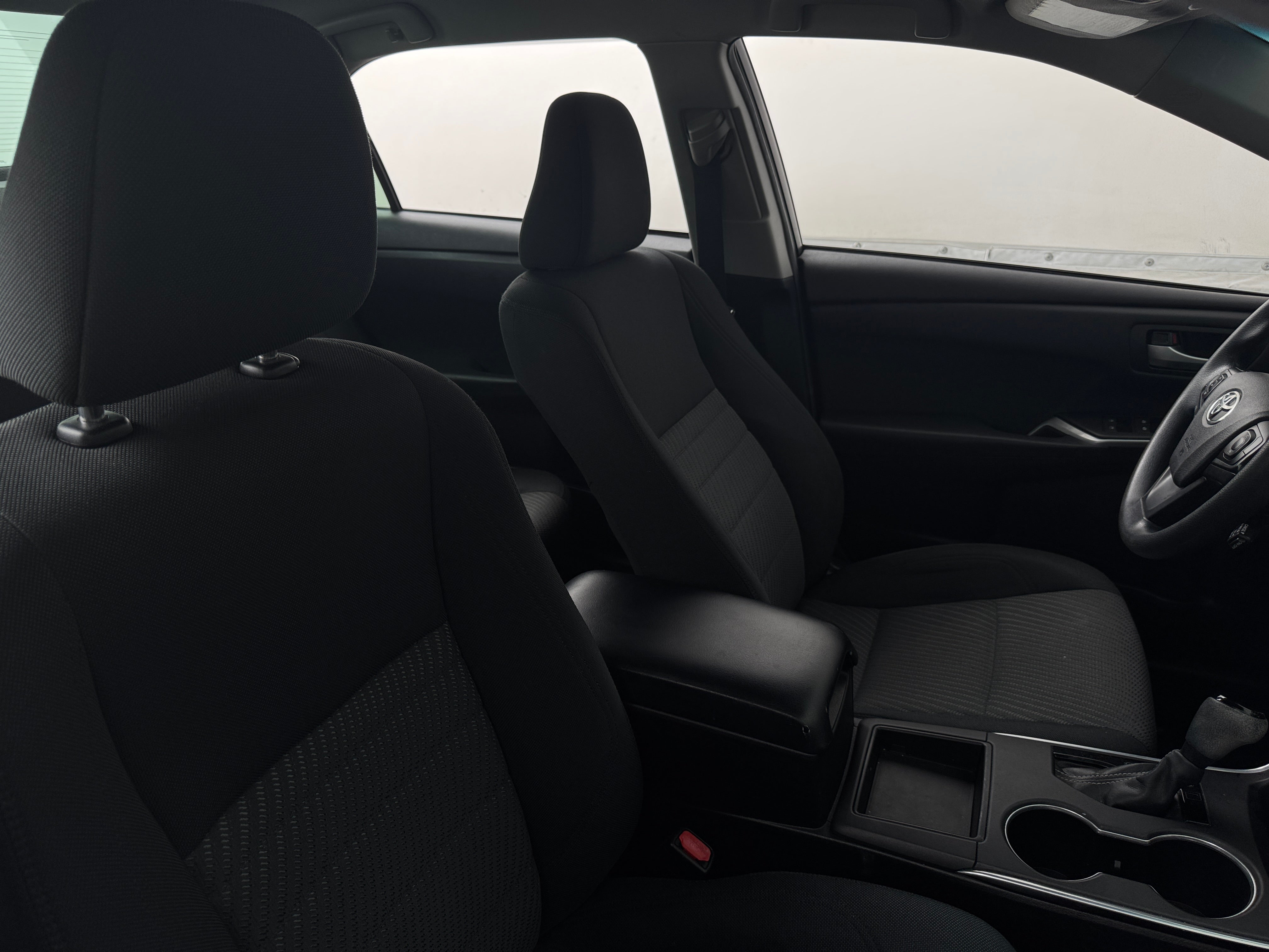 2015 Toyota Camry LE 2