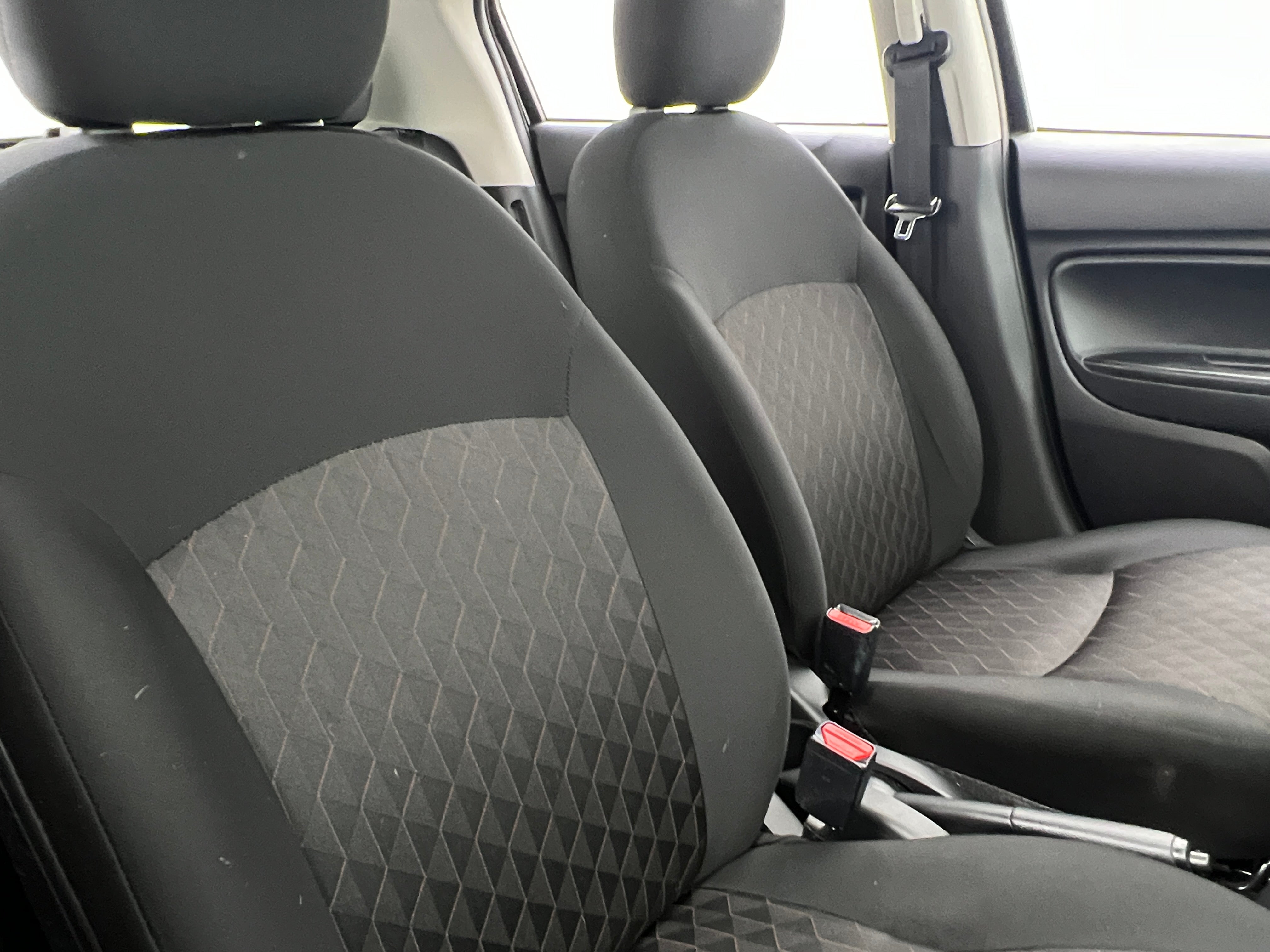 2023 Mitsubishi Mirage LE 2