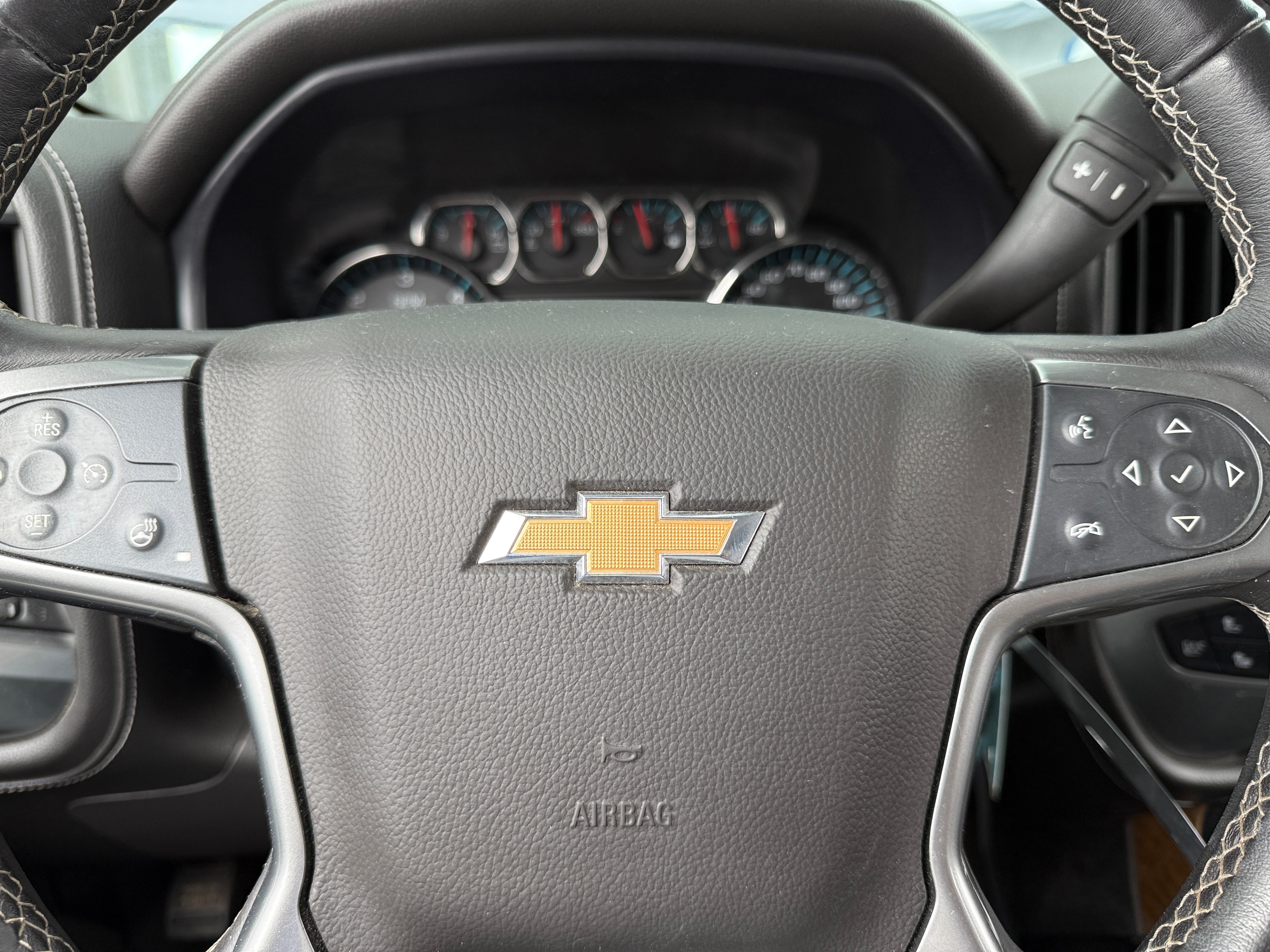 2015 Chevrolet Silverado 1500 LTZ 4