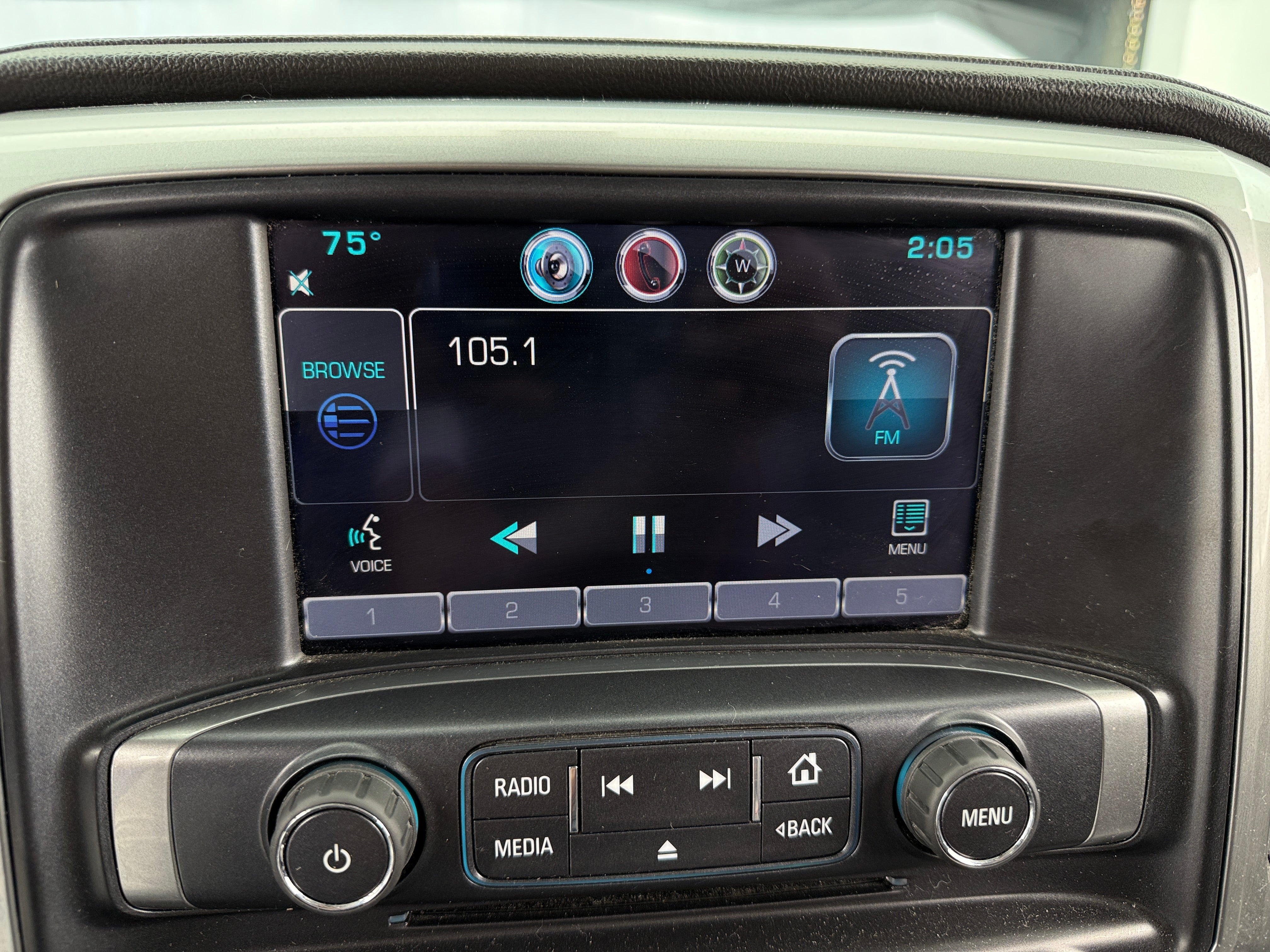 2015 Chevrolet Silverado 1500 LTZ 3