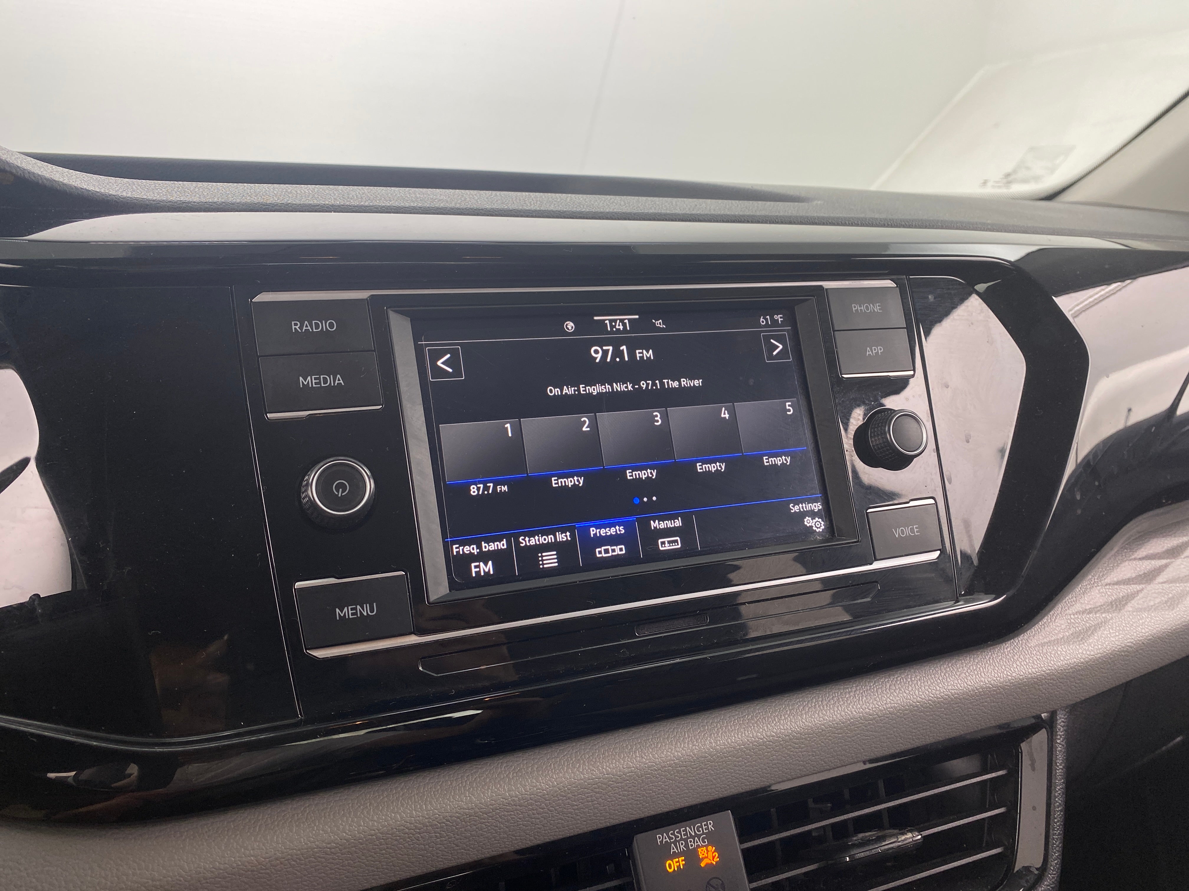 2024 Volkswagen Taos S 4