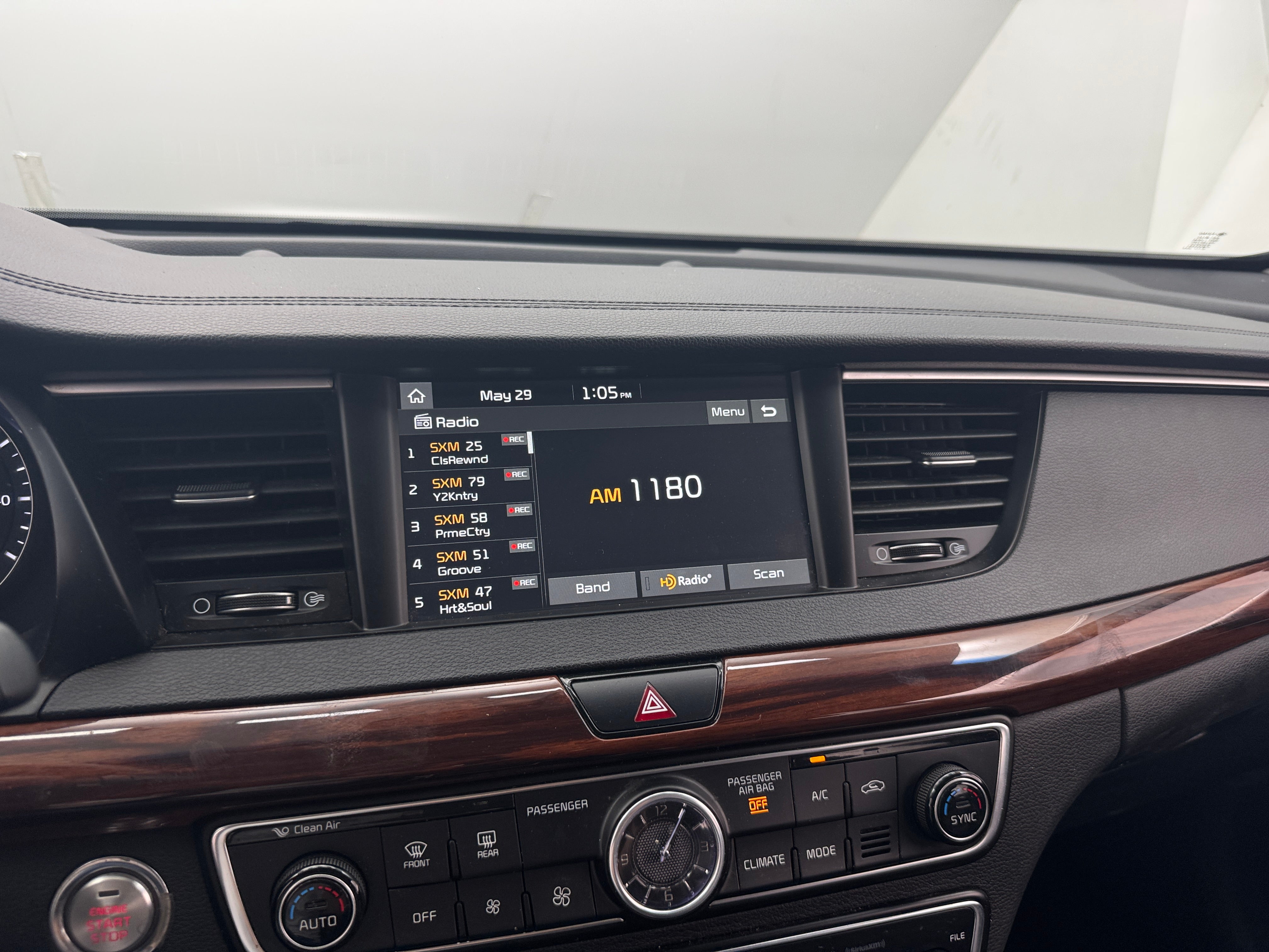 2019 Kia Cadenza Technology 3