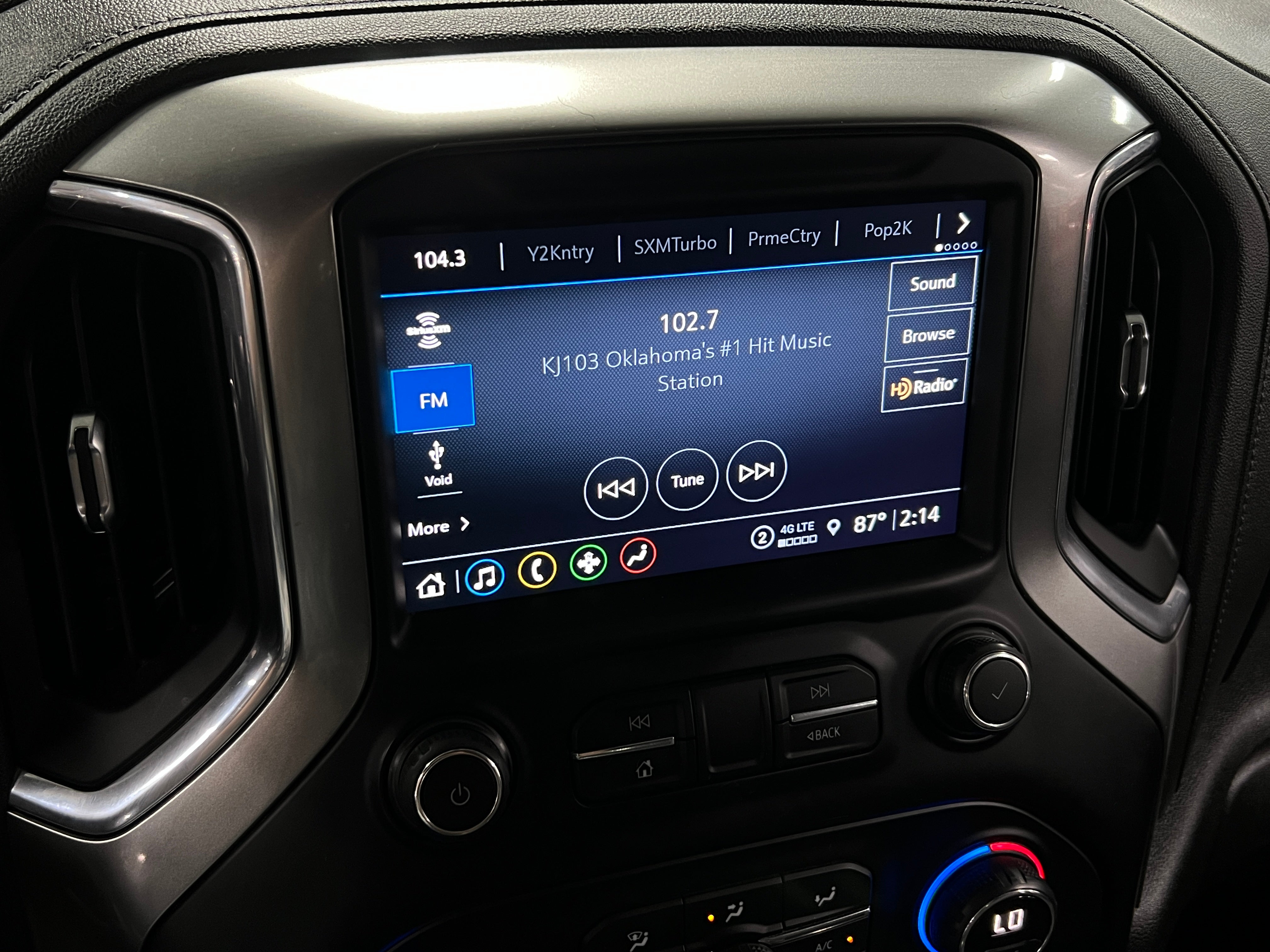 2021 Chevrolet Silverado 1500 LTZ 3