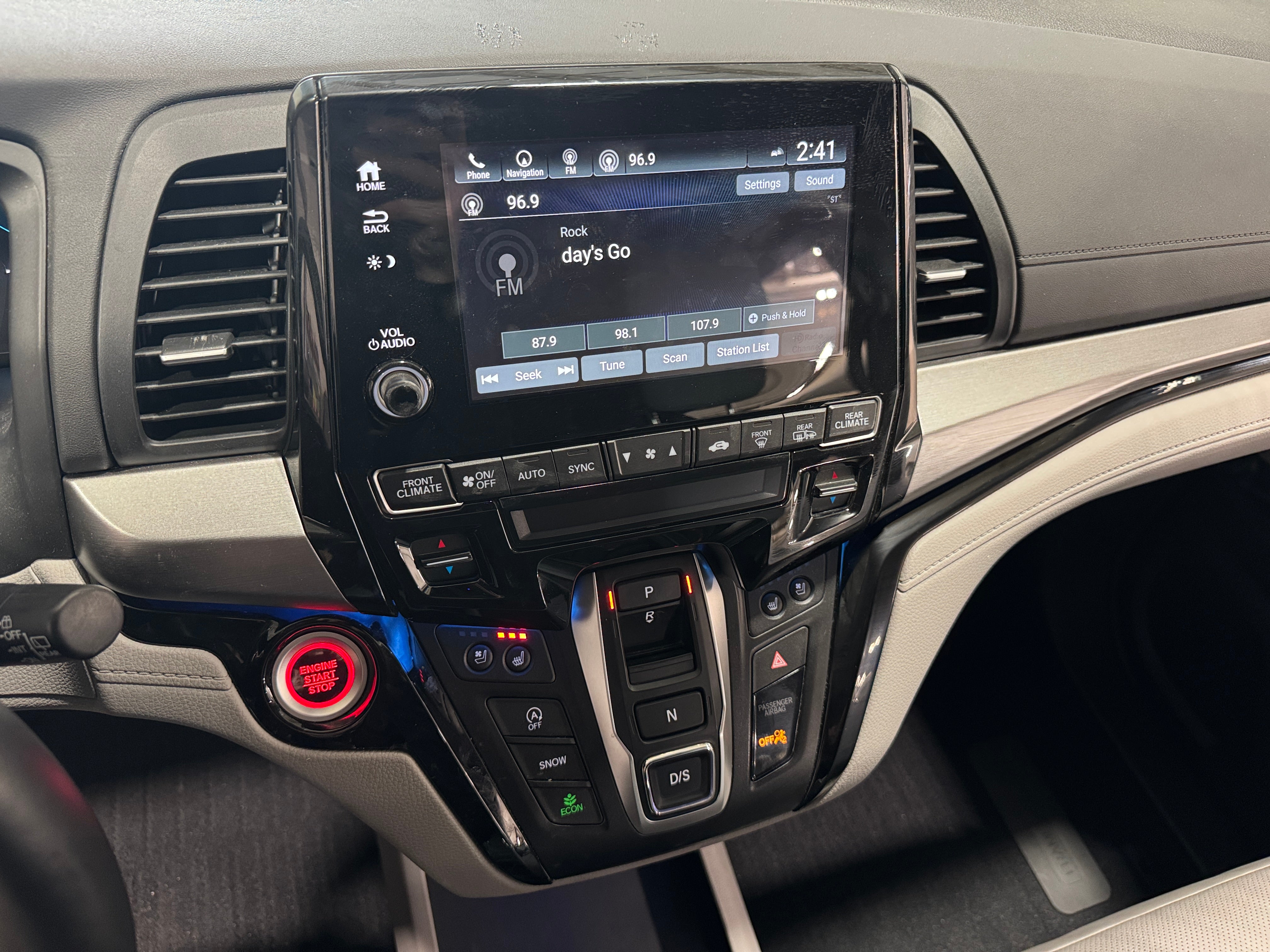 2018 Honda Odyssey Elite 3