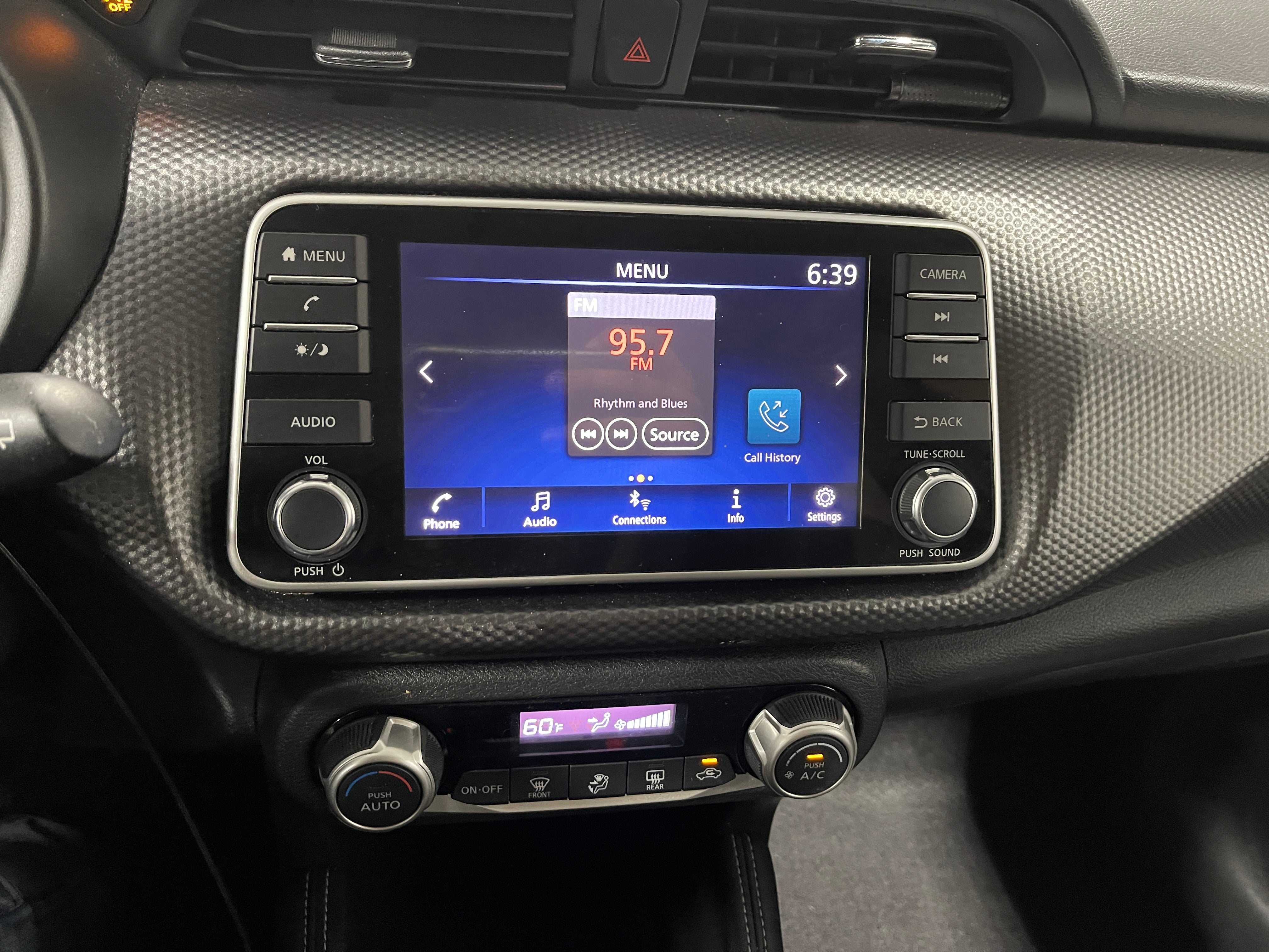 2019 Nissan Kicks SV 4