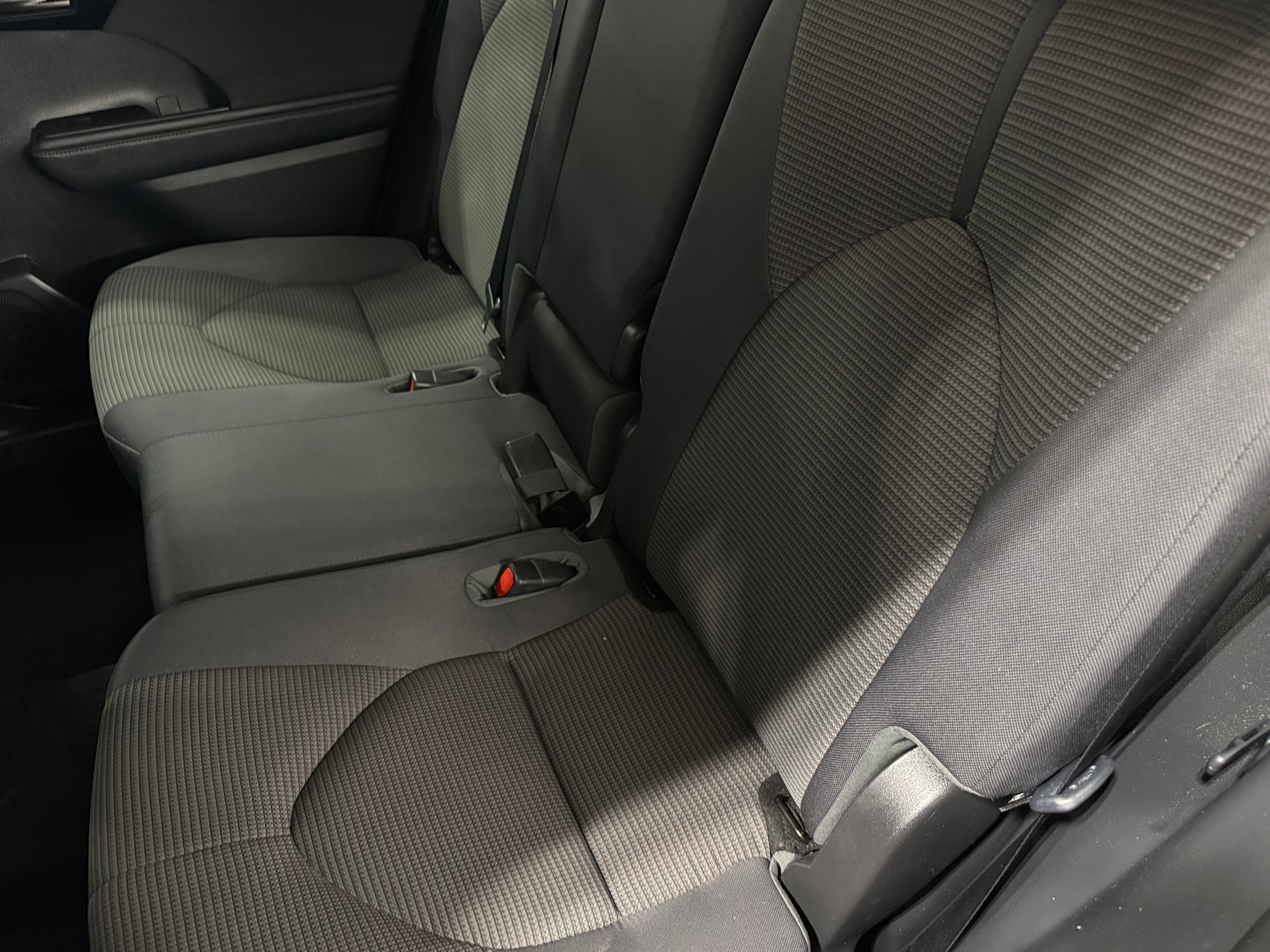 2021 Toyota Highlander LE 6