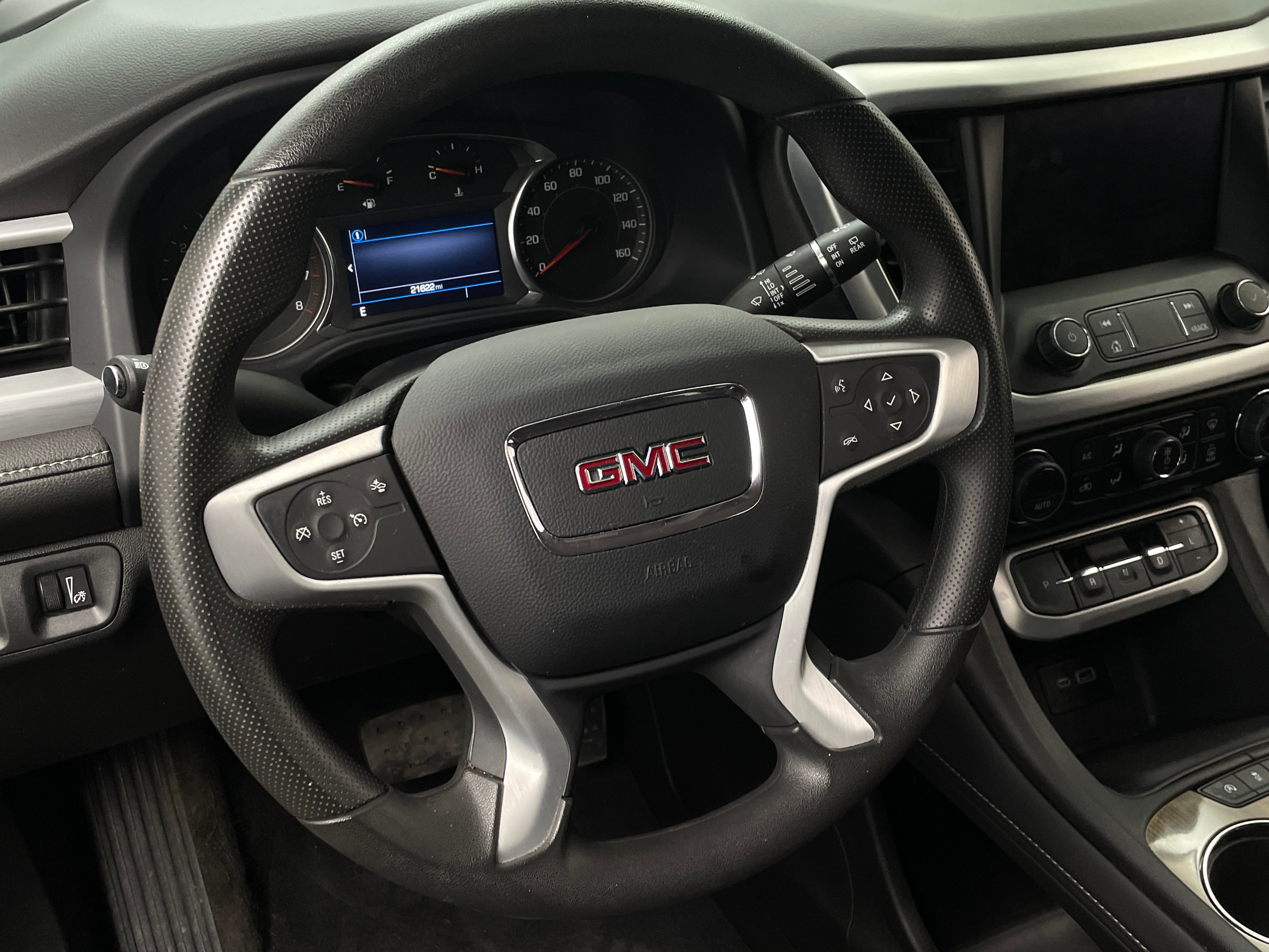 2023 GMC Acadia SLE 5