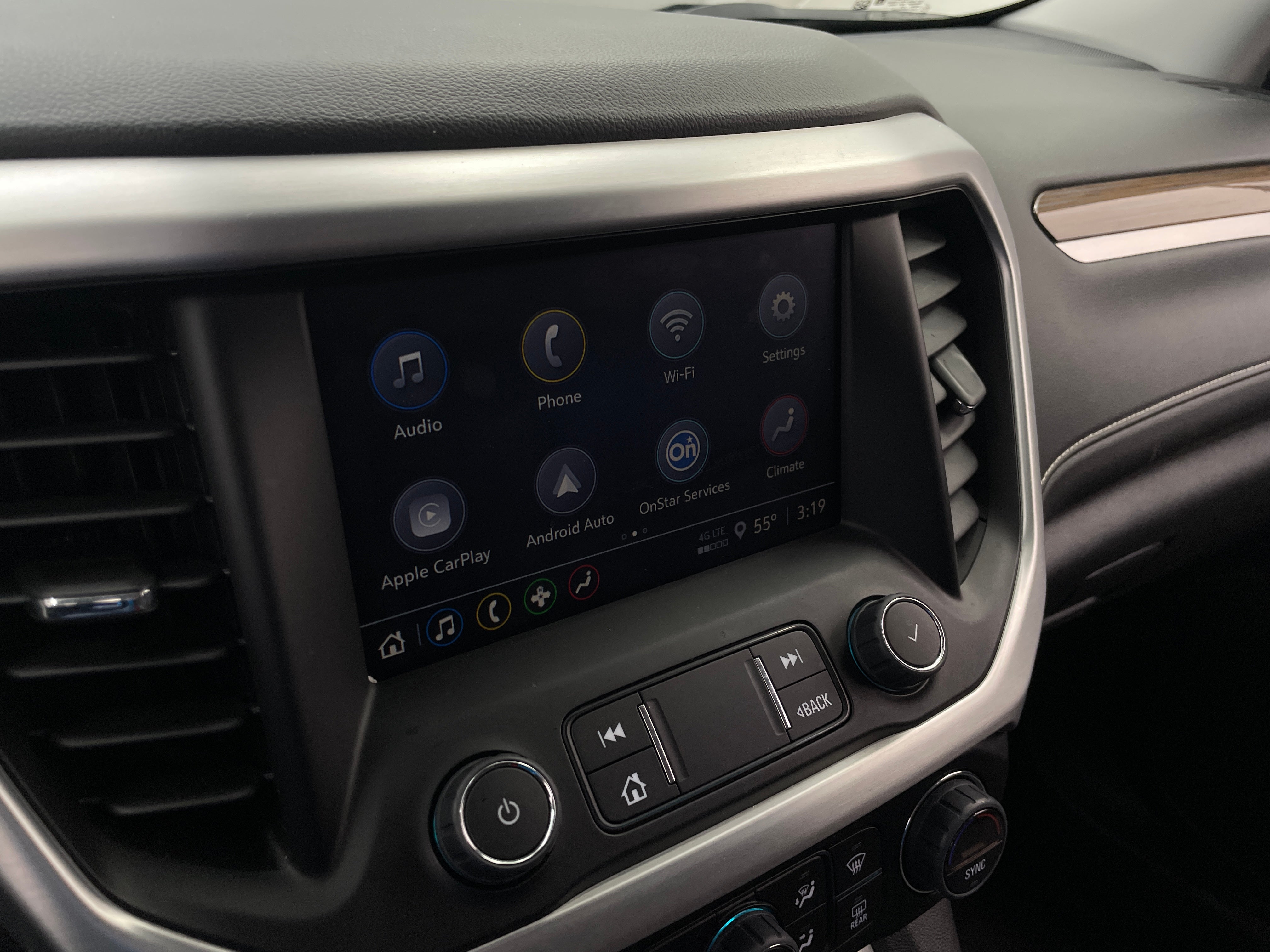 2023 GMC Acadia SLE 4