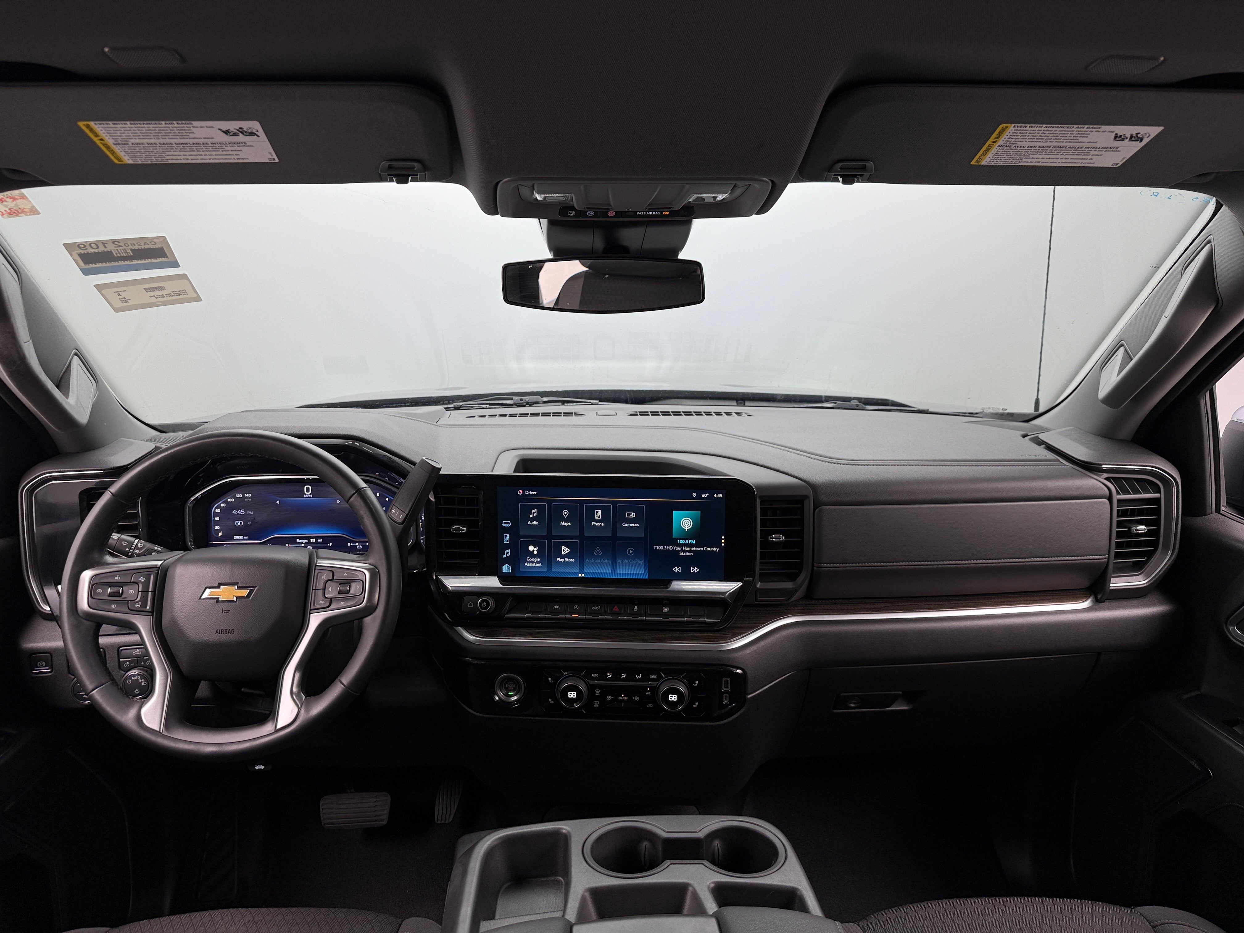2023 Chevrolet Silverado 1500 LT 3