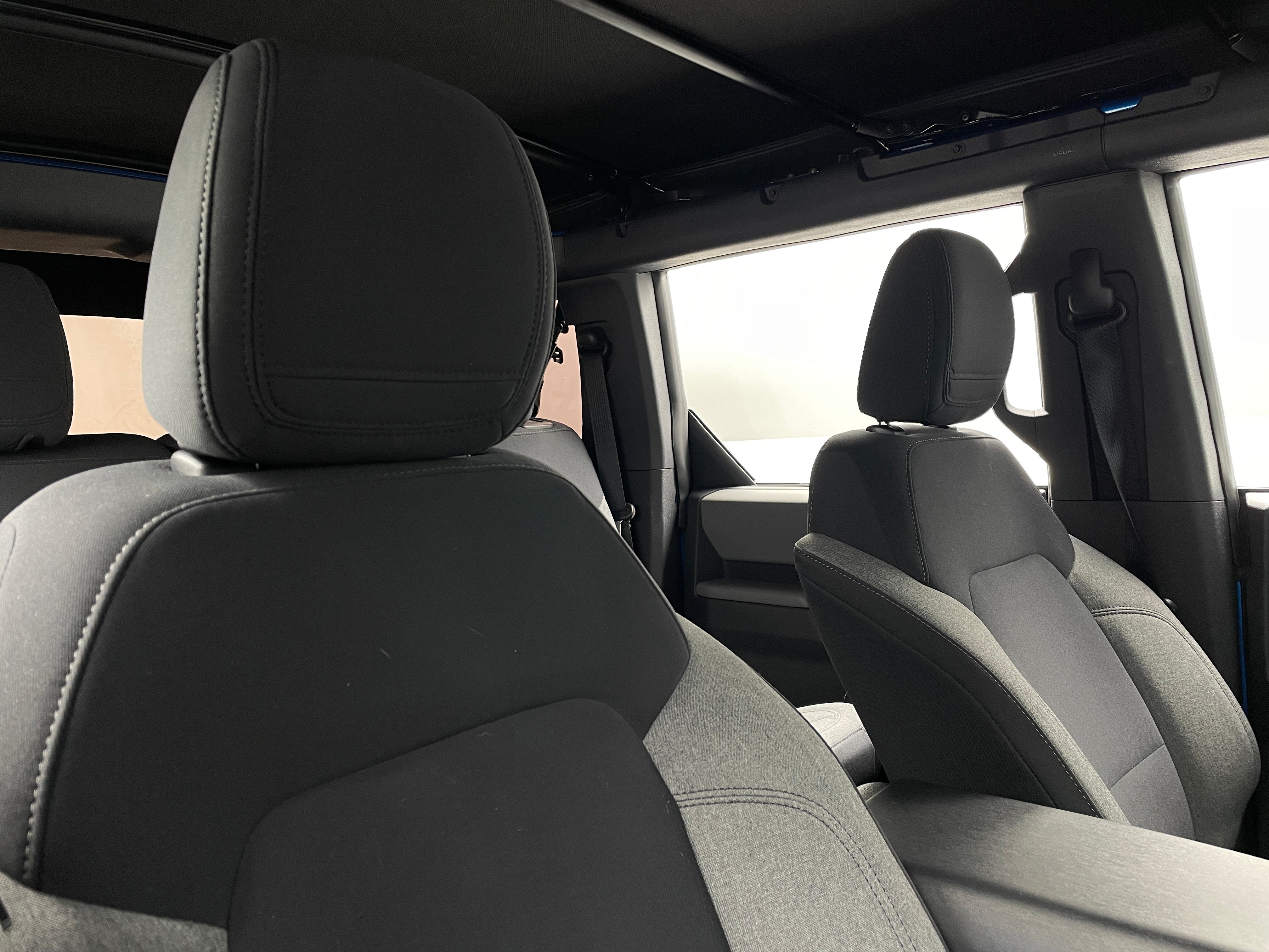 2023 Ford Bronco Base 2