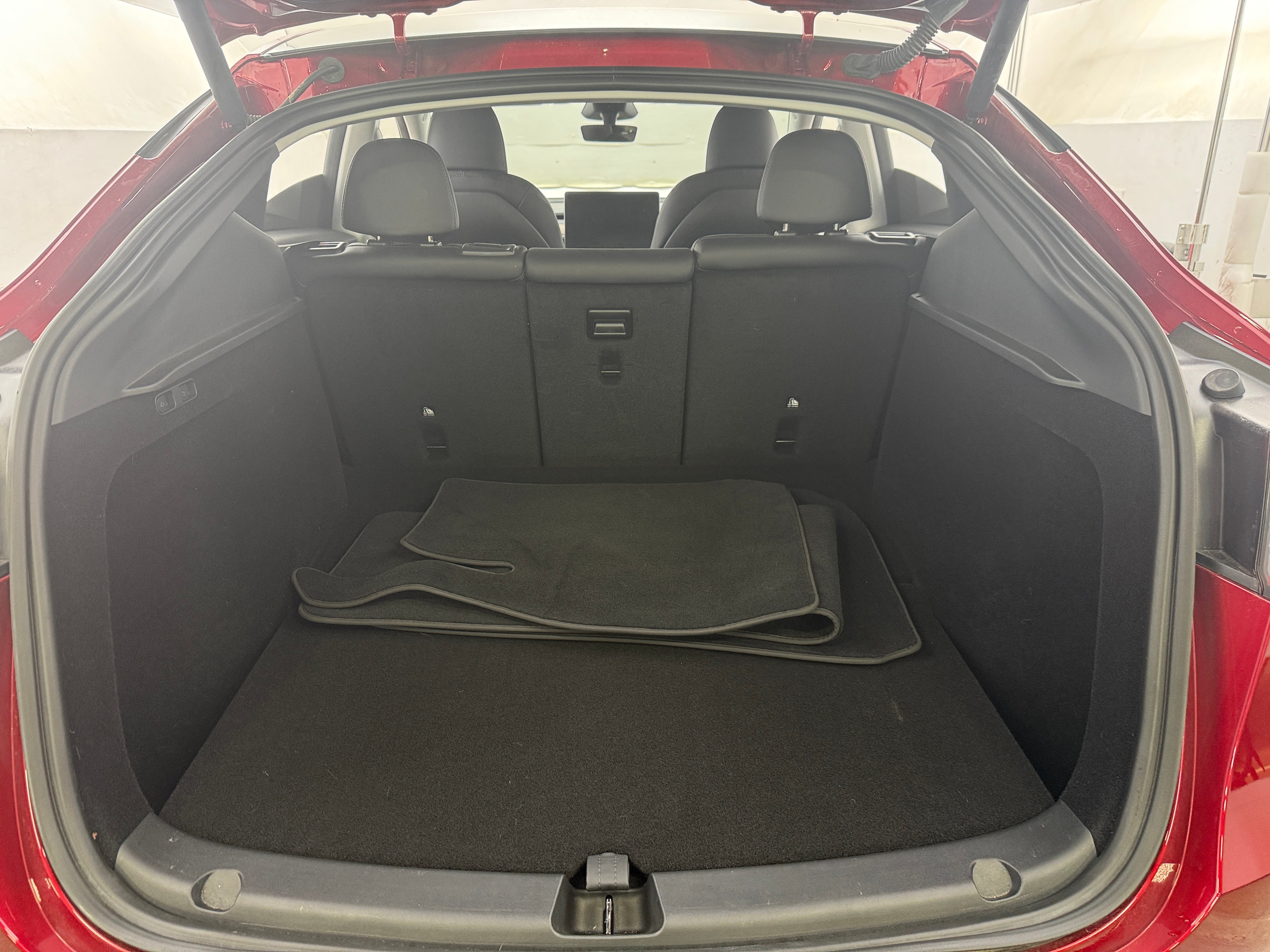 2024 Tesla Model Y Standard Range 6