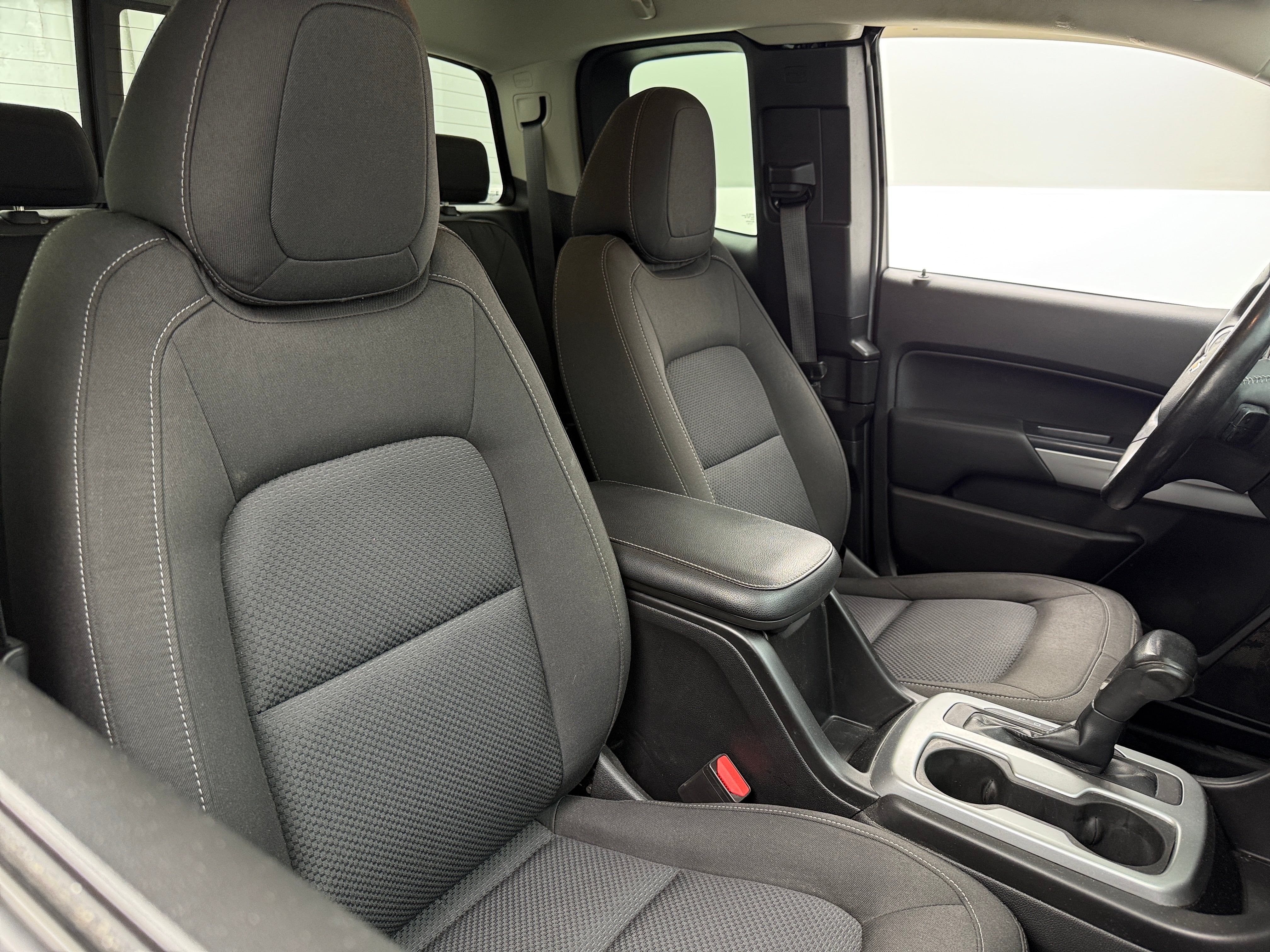 2021 Chevrolet Colorado LT 2
