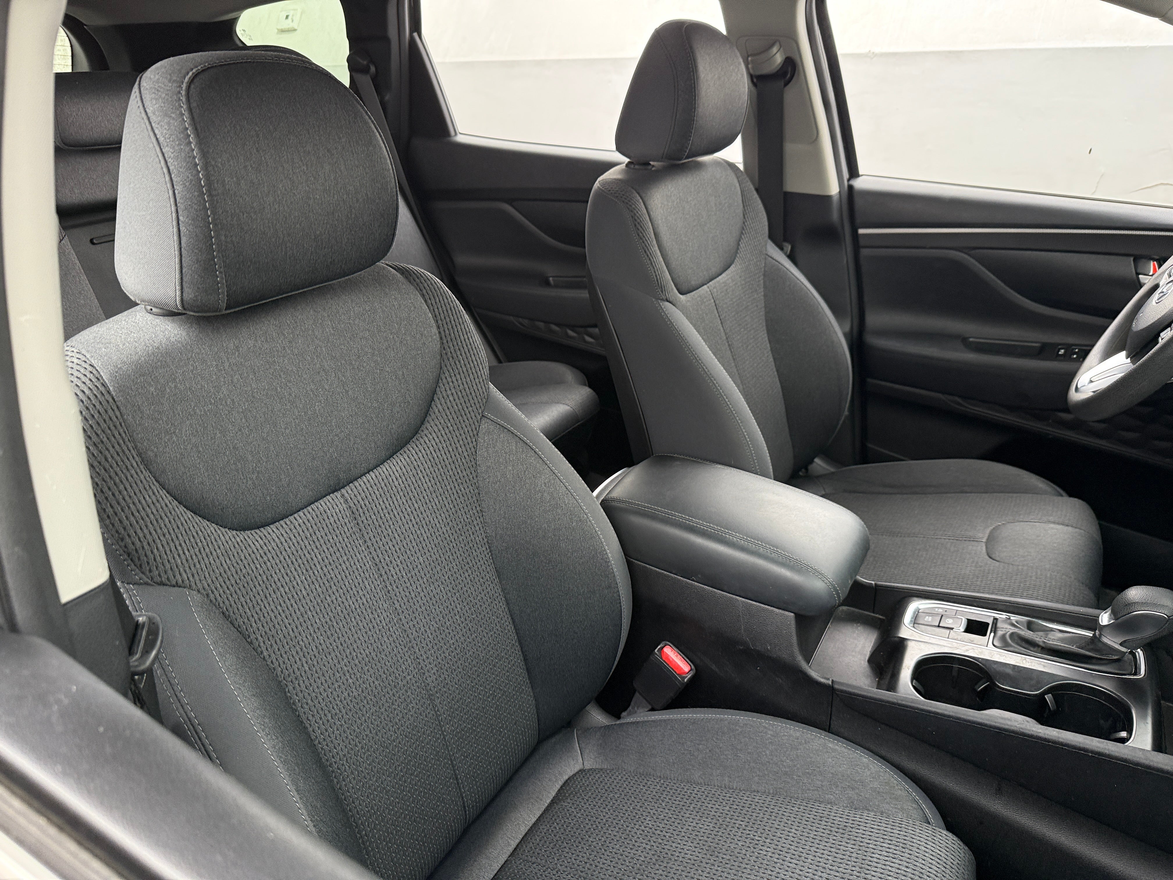 2019 Hyundai Santa Fe SE 2