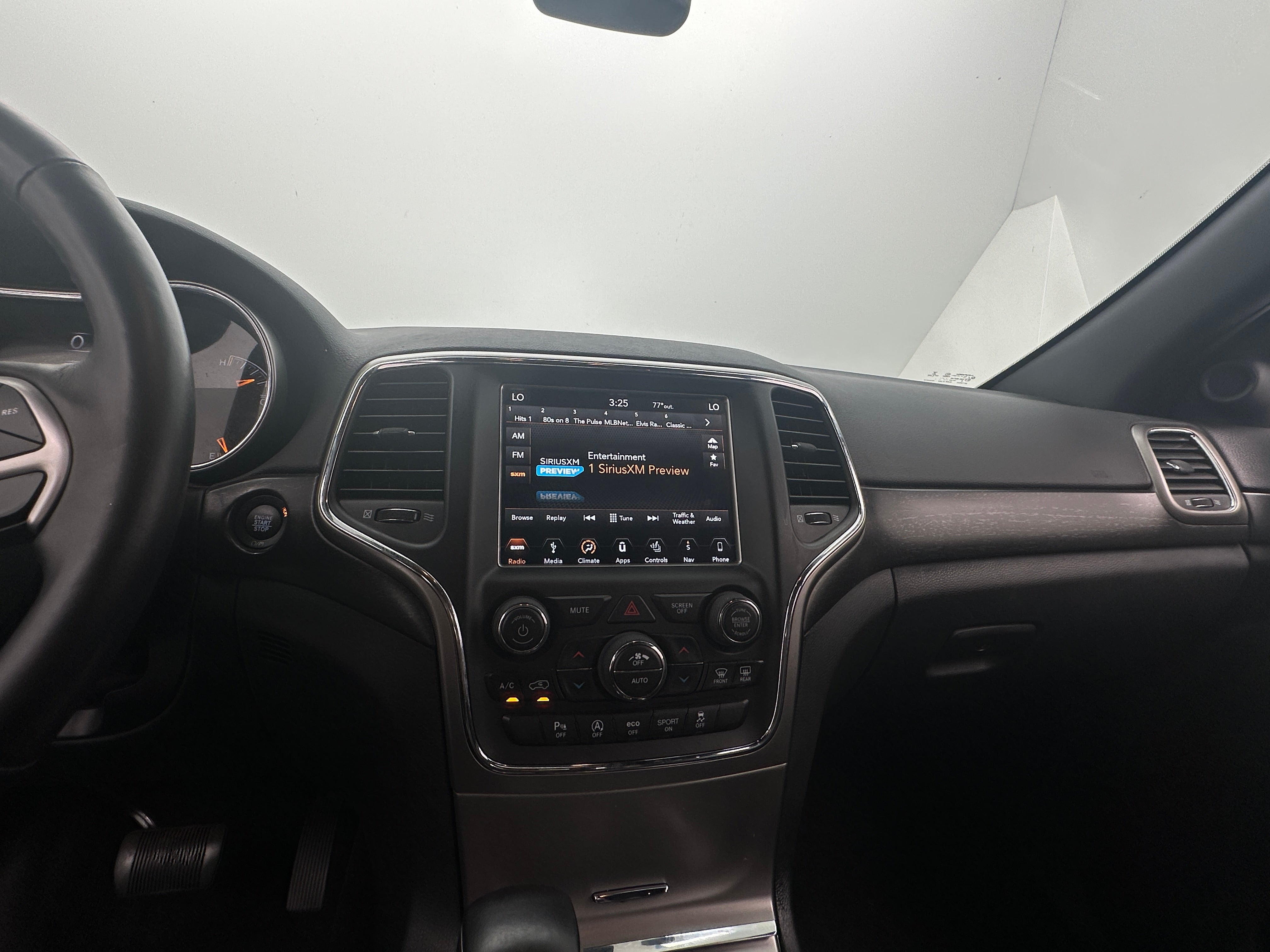 2018 Jeep Grand Cherokee Altitude 4