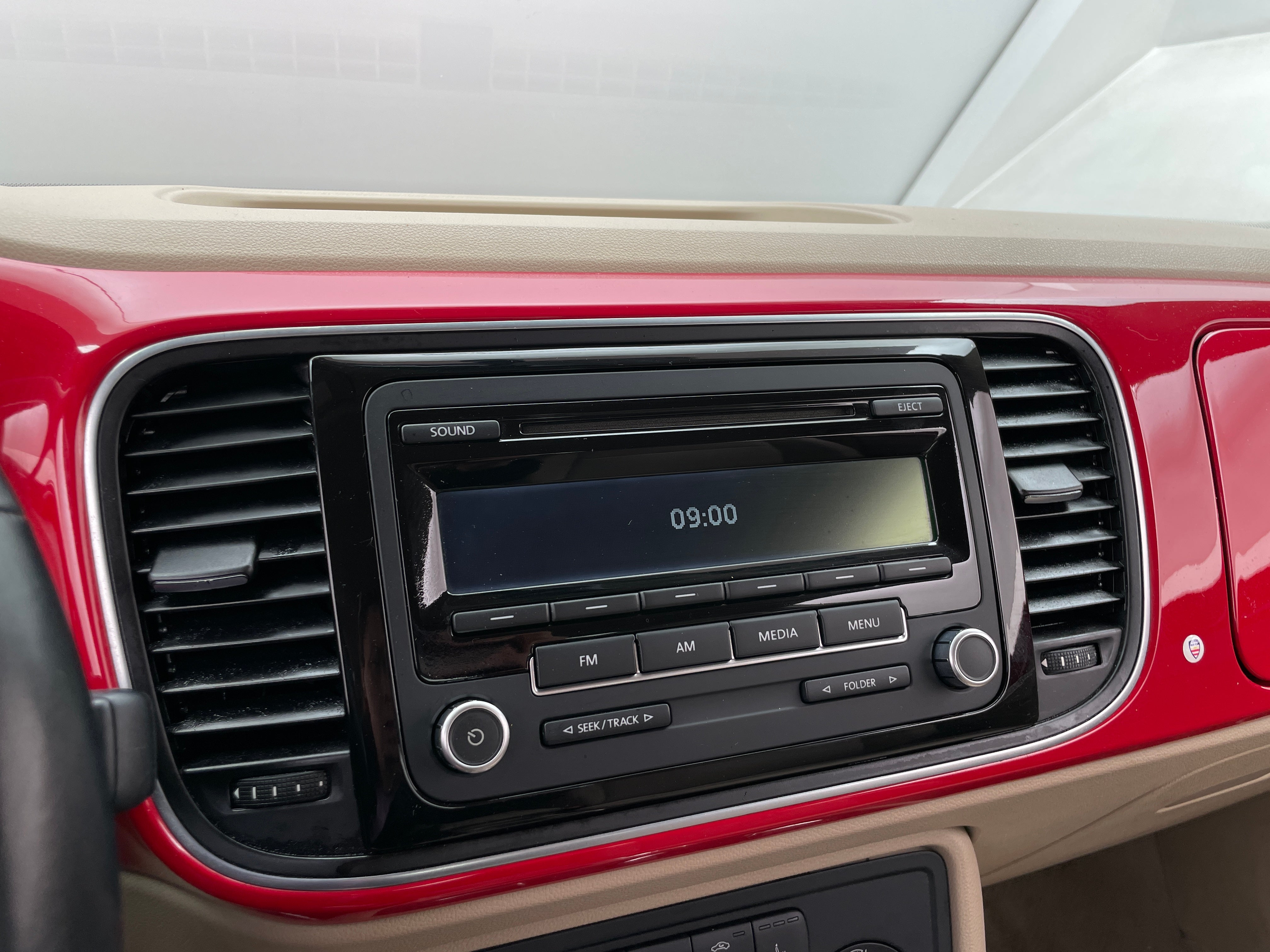 2014 Volkswagen Beetle  4
