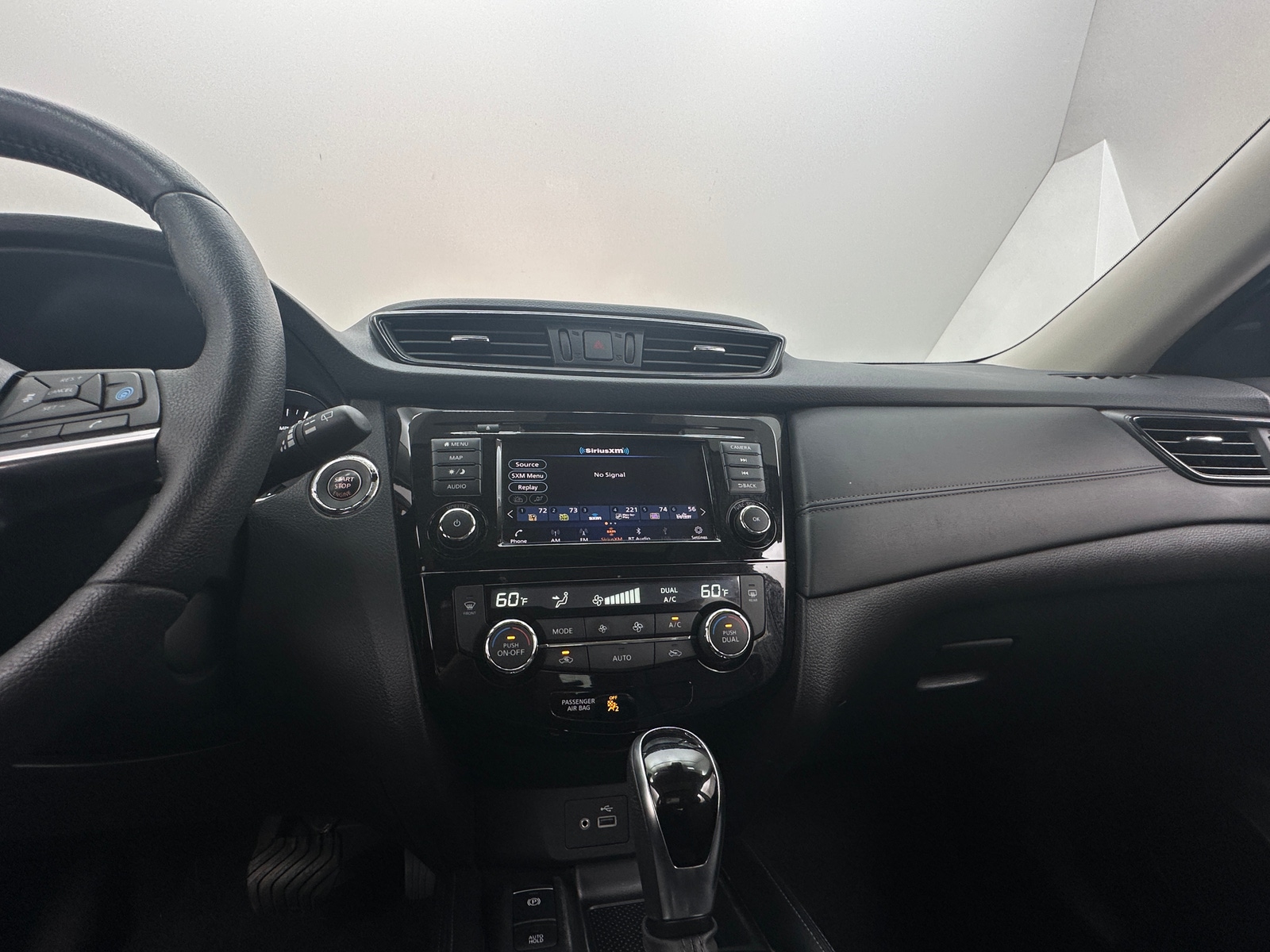 Thumbnail: 2020 Nissan Rogue - 3