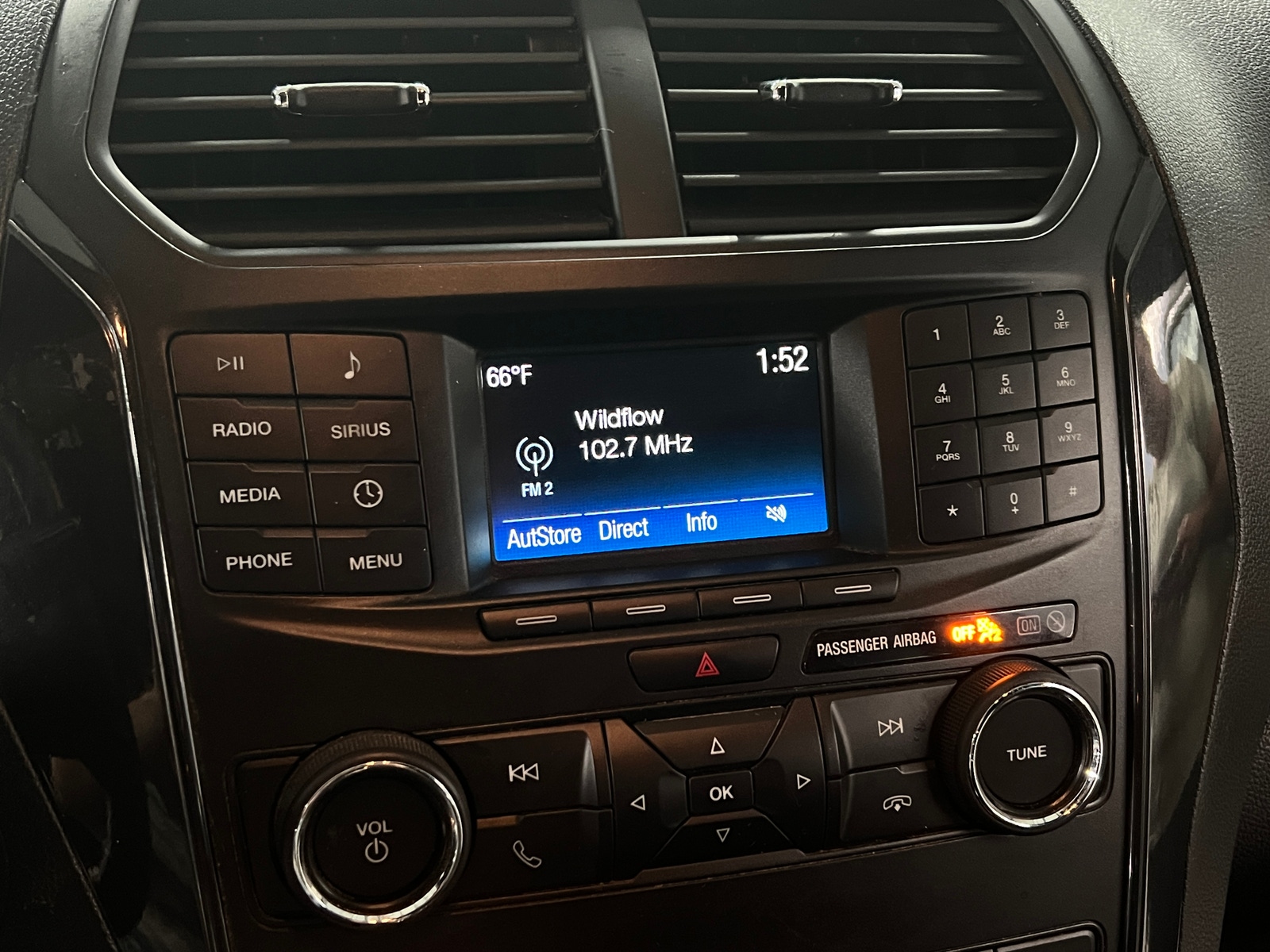Thumbnail: 2018 Ford Explorer - 4