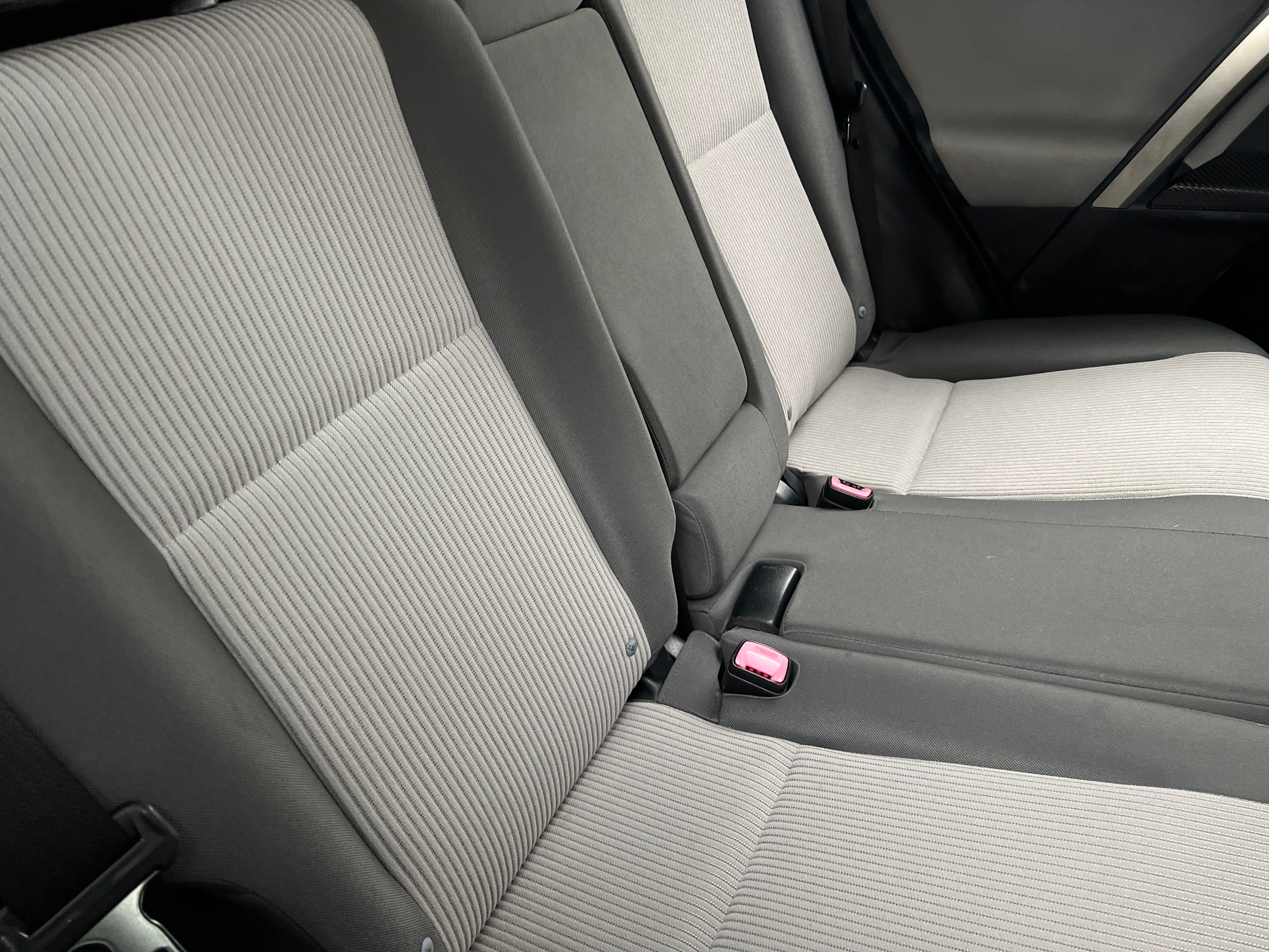 2014 Toyota RAV4 LE 6