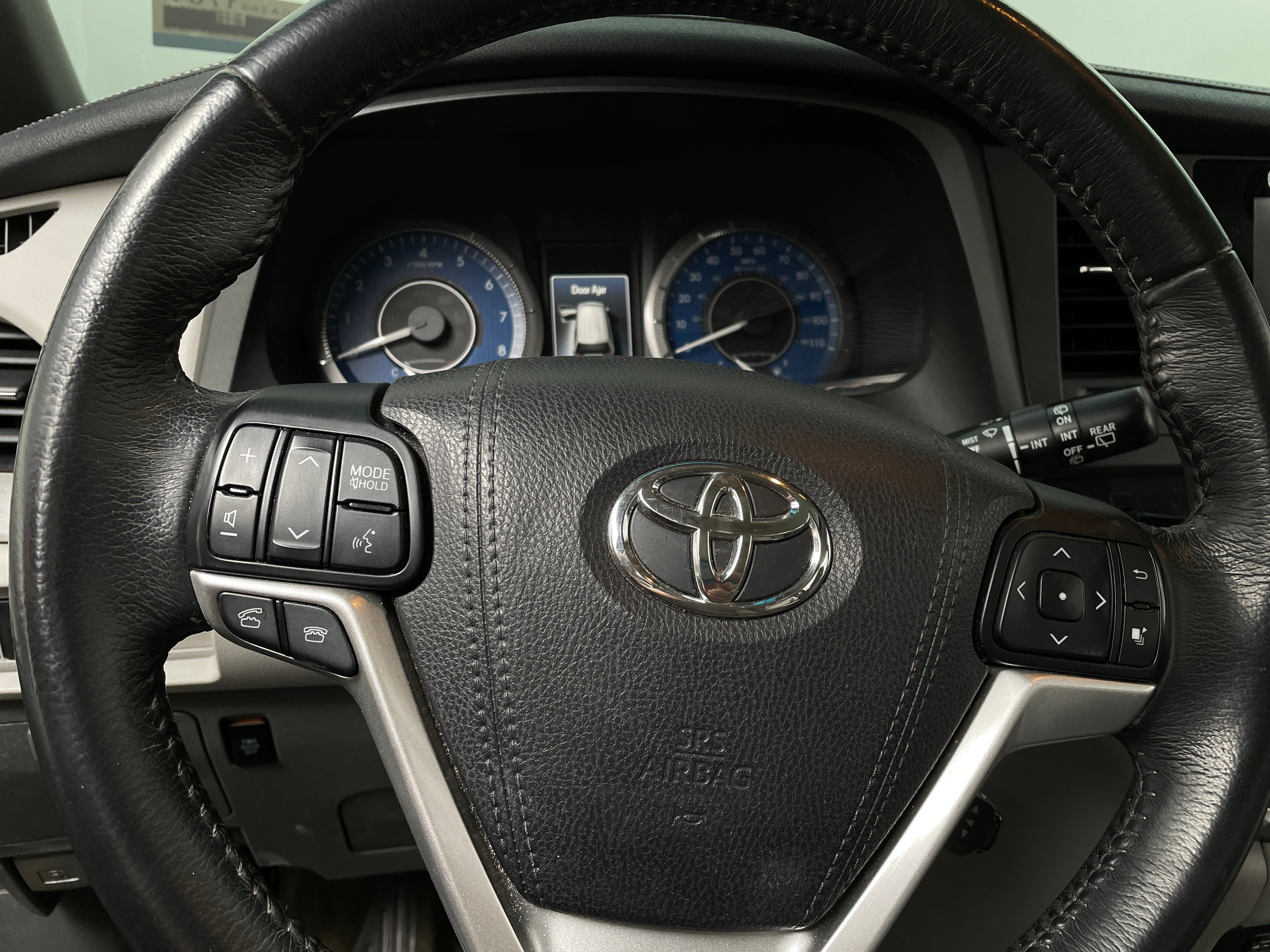 2017 Toyota Sienna XLE Premium 4