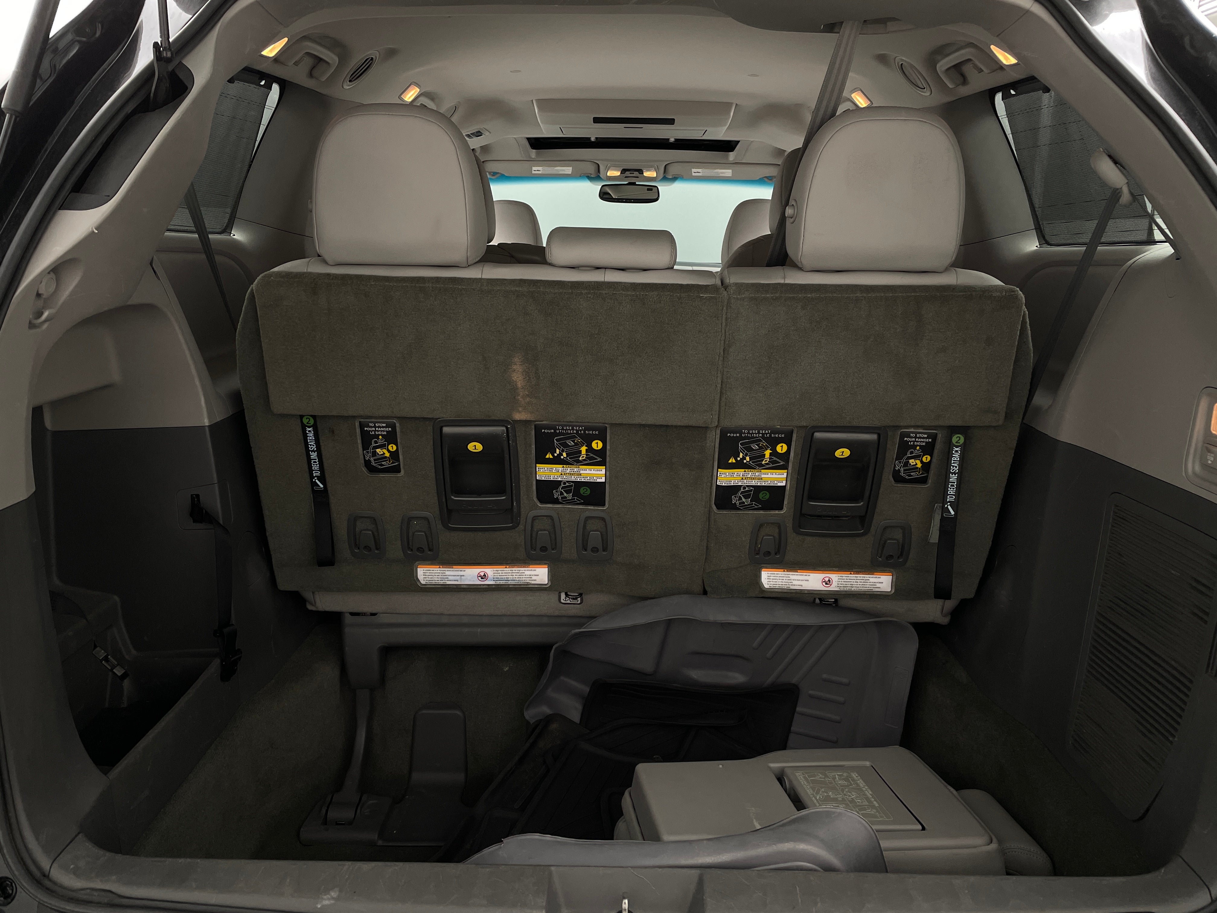 2017 Toyota Sienna XLE Premium 6