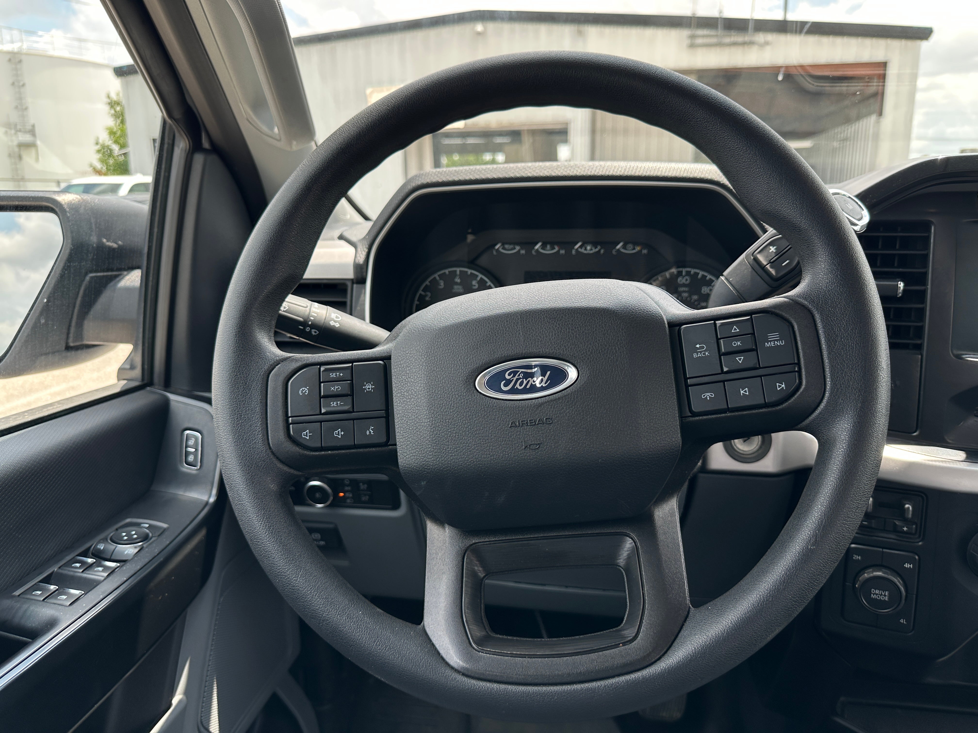 2023 Ford Econoline E-150 5