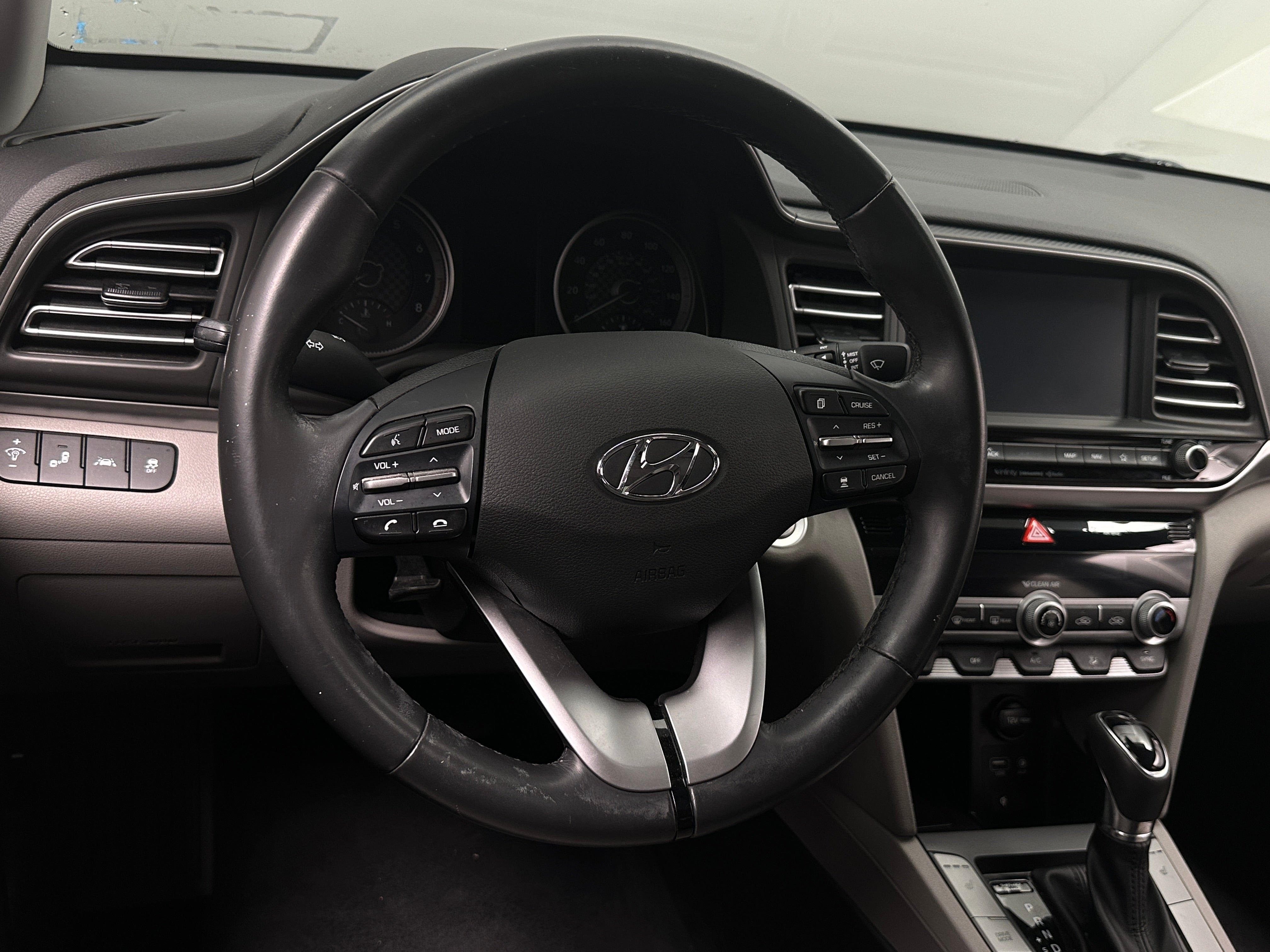 2020 Hyundai Elantra Limited Edition 4