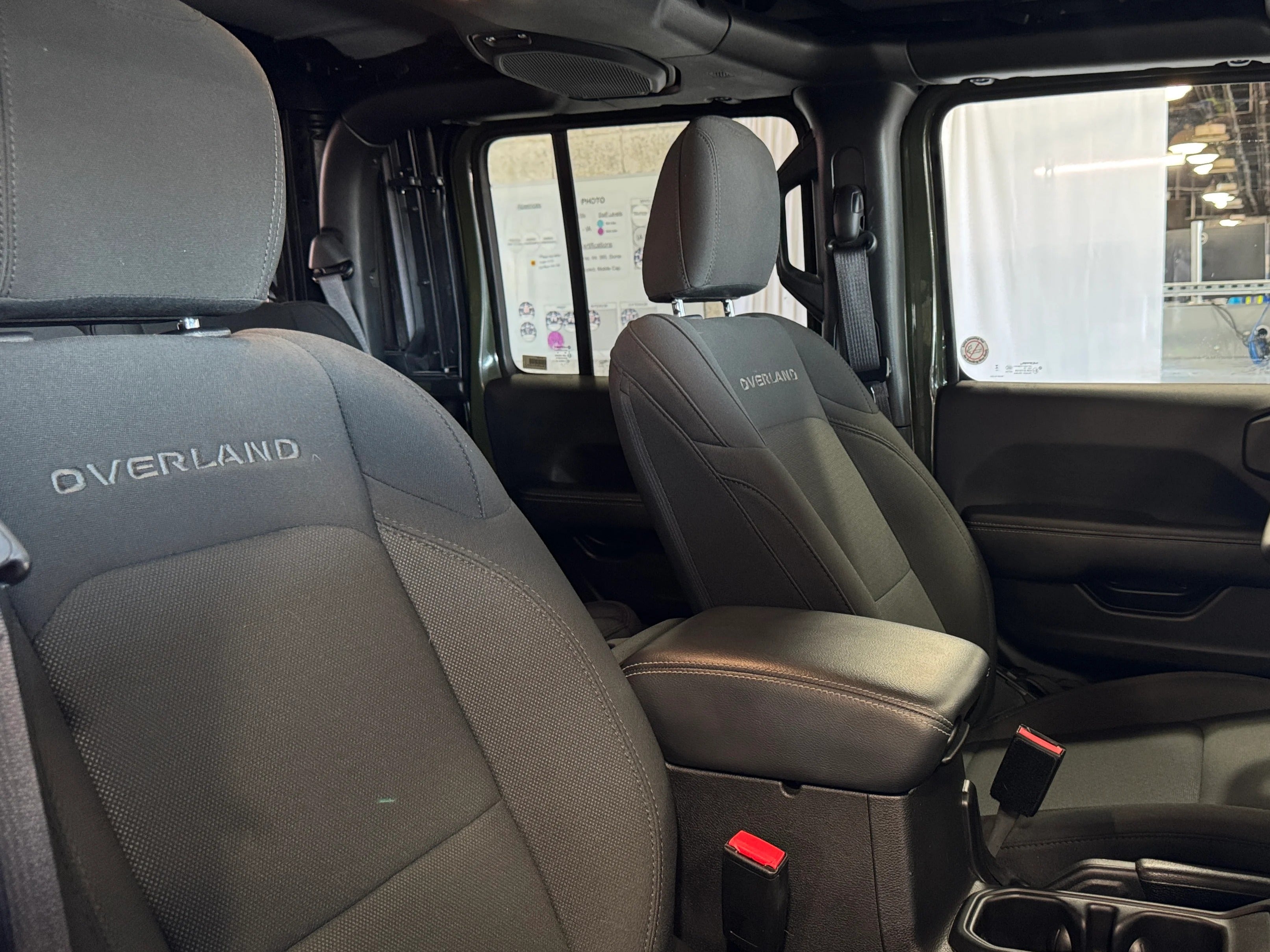2023 Jeep Gladiator Overland 2
