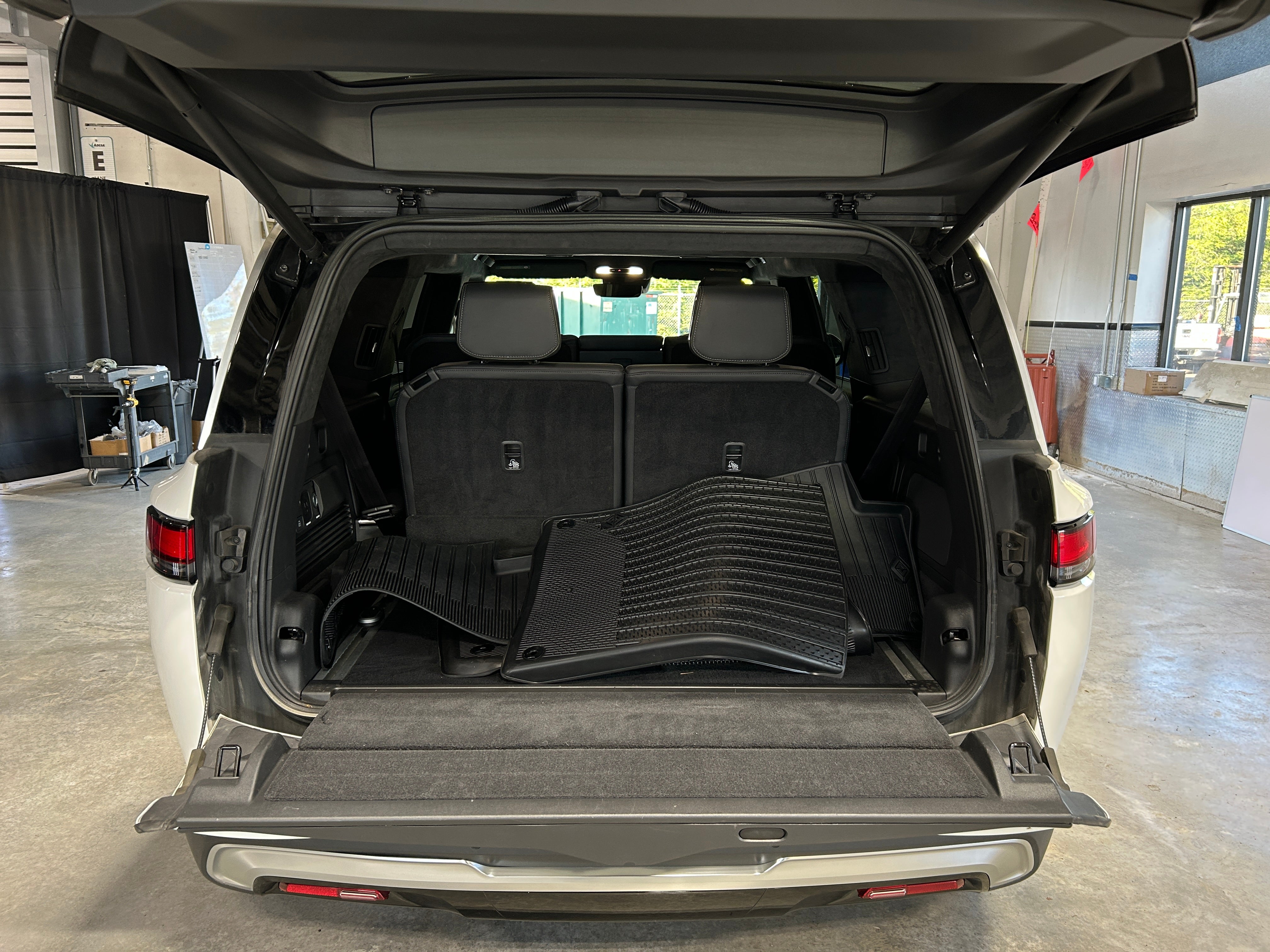 2022 Rivian R1S Launch Edition 6