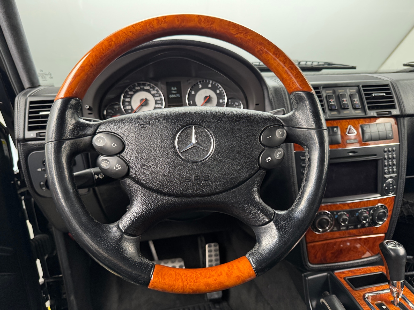 Thumbnail: 2011 Mercedes-Benz G-Class - 4