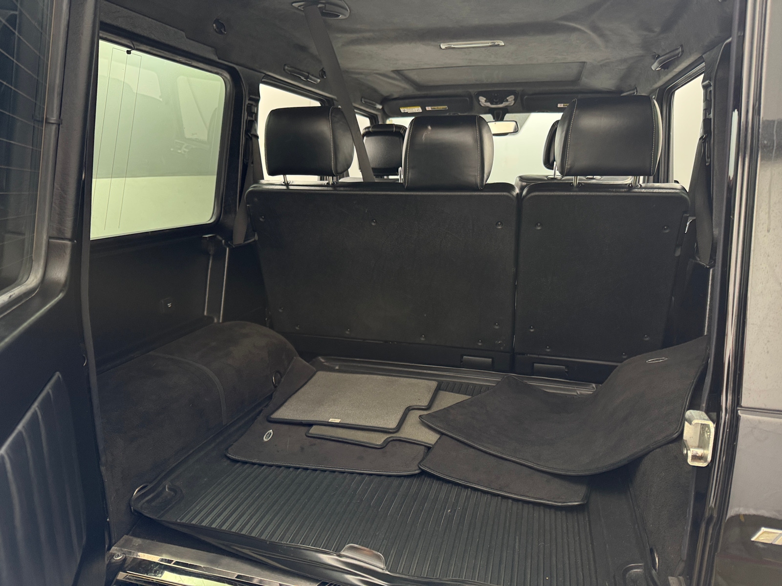 Thumbnail: 2011 Mercedes-Benz G-Class - 6