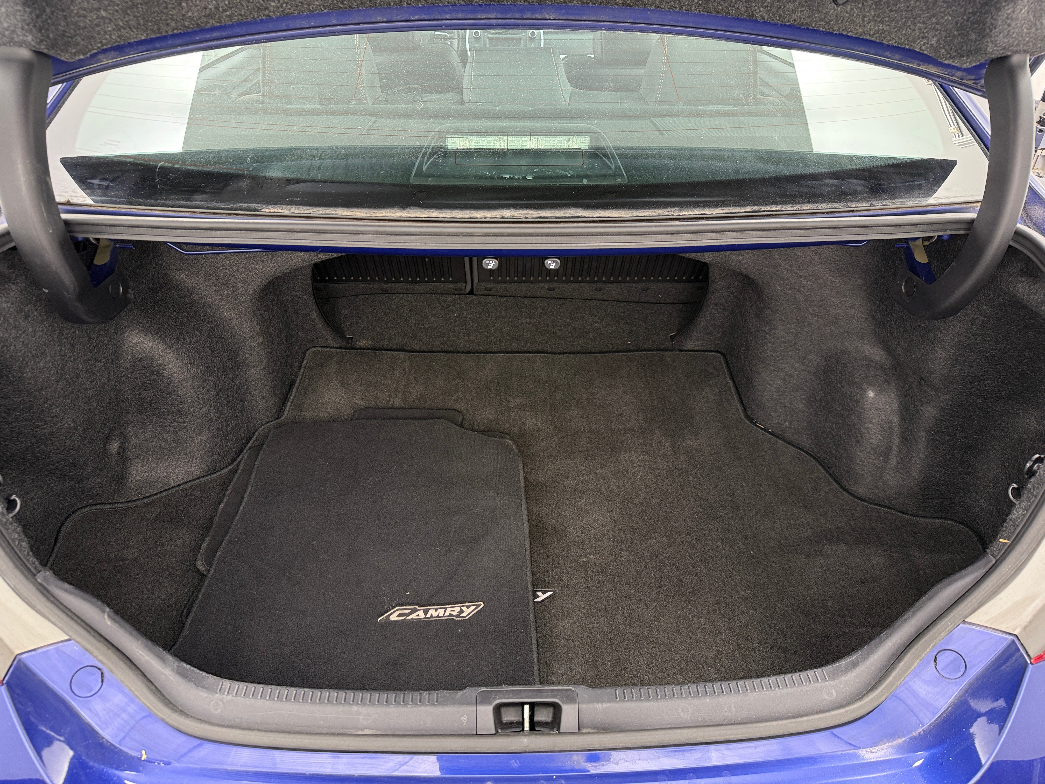2016 Toyota Camry SE 7
