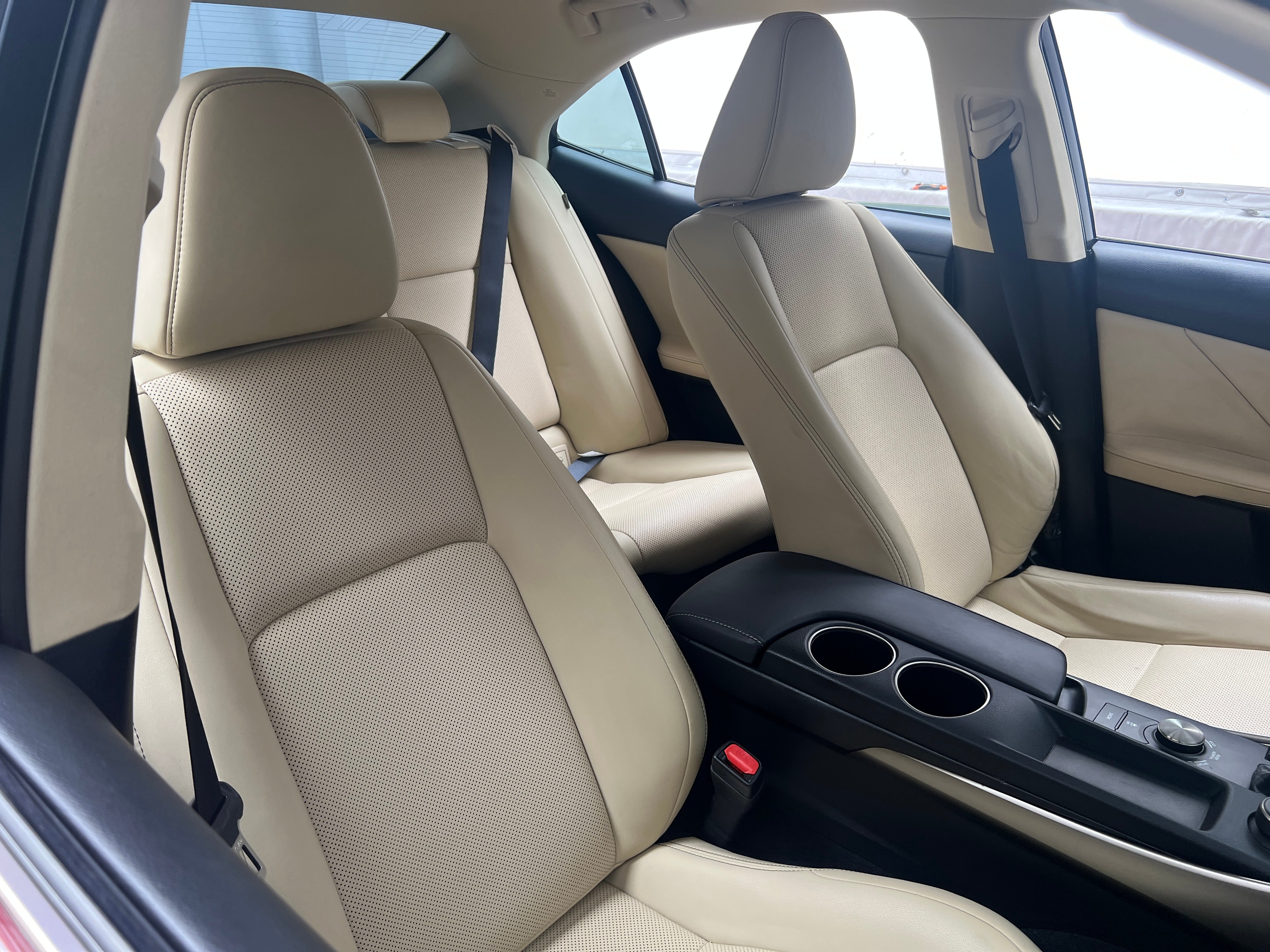 2016 Lexus IS 200t 2
