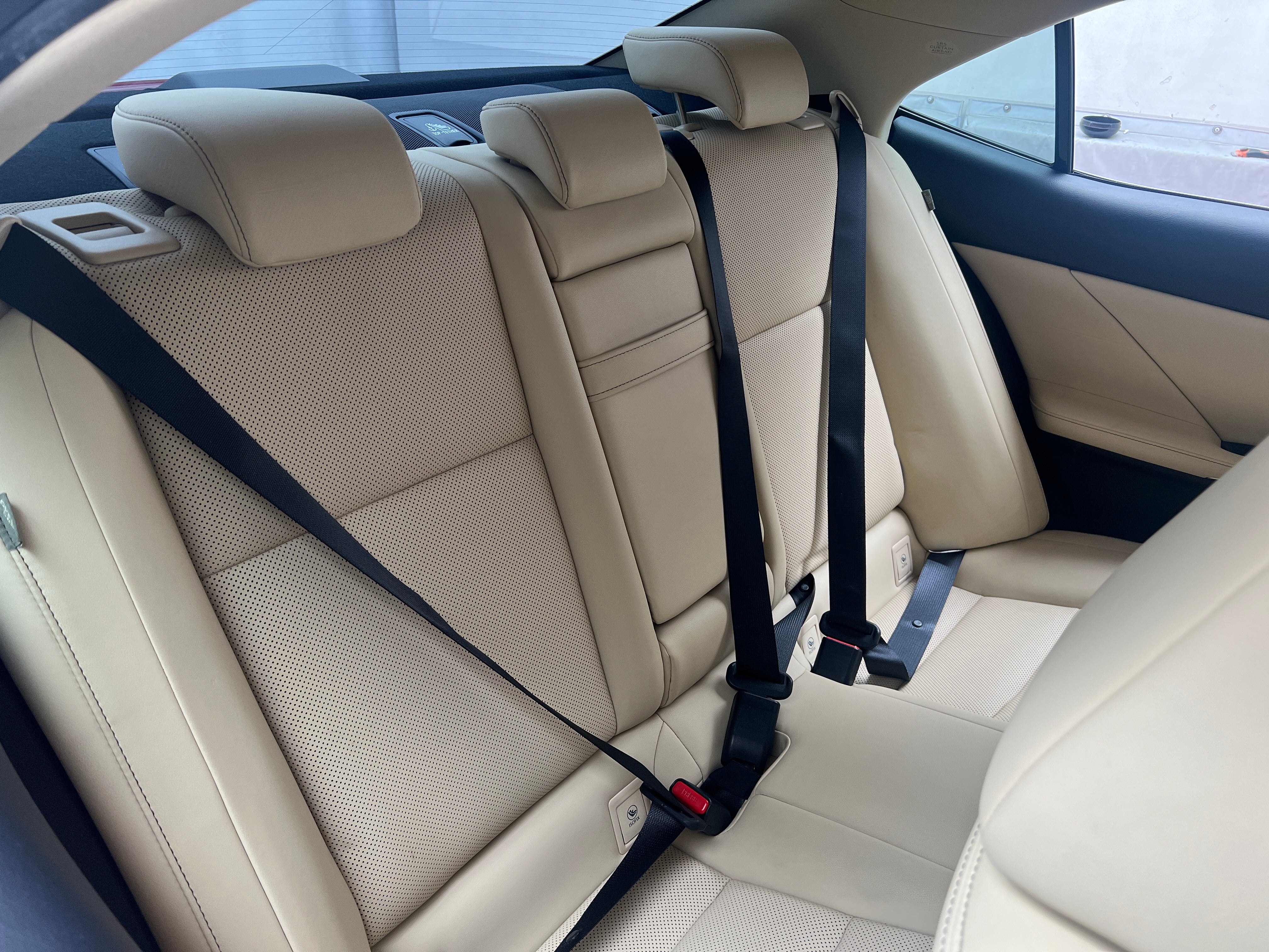 2016 Lexus IS 200t 6