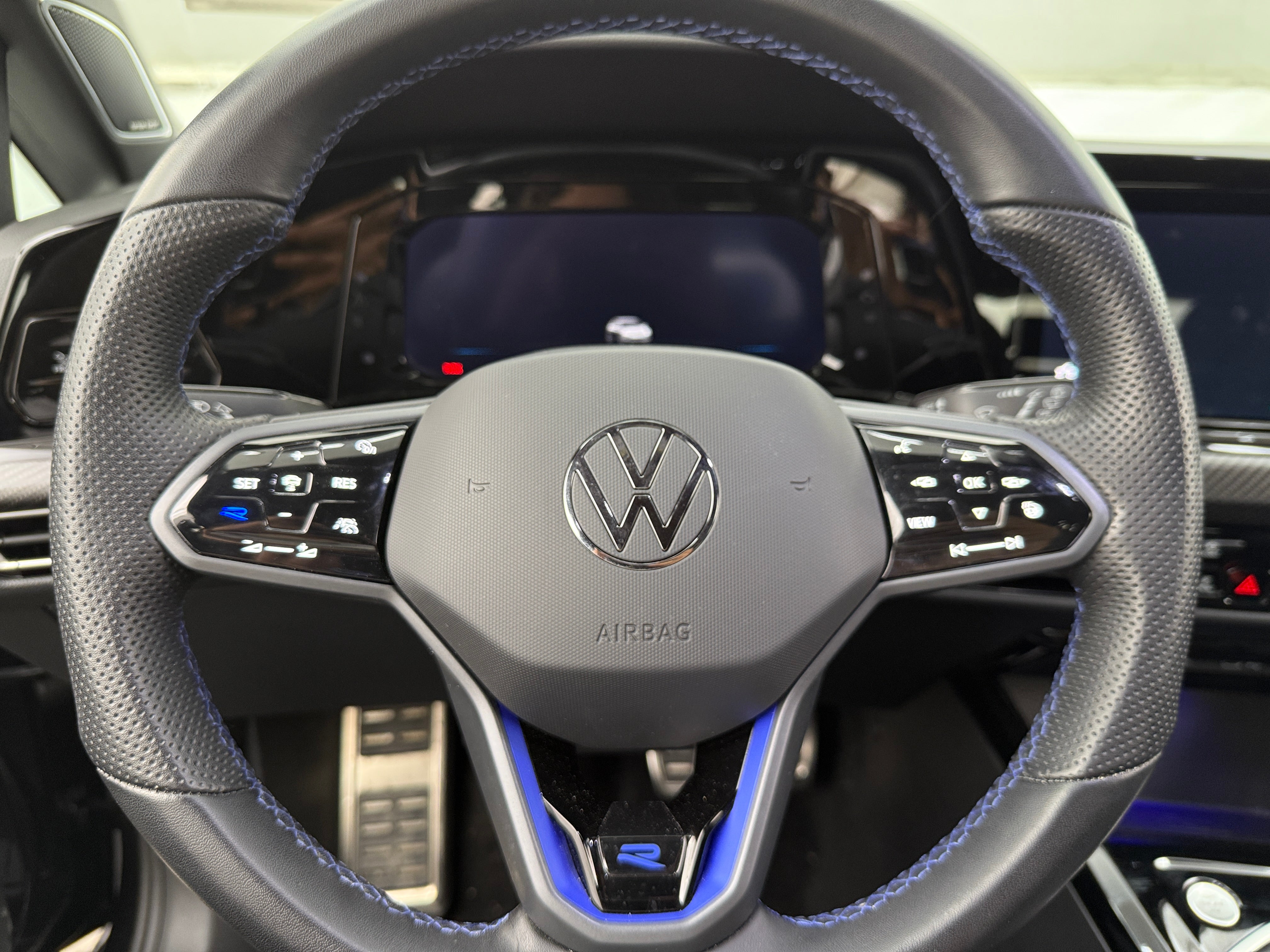 2023 Volkswagen Golf R 20th Anniversary Edition 4
