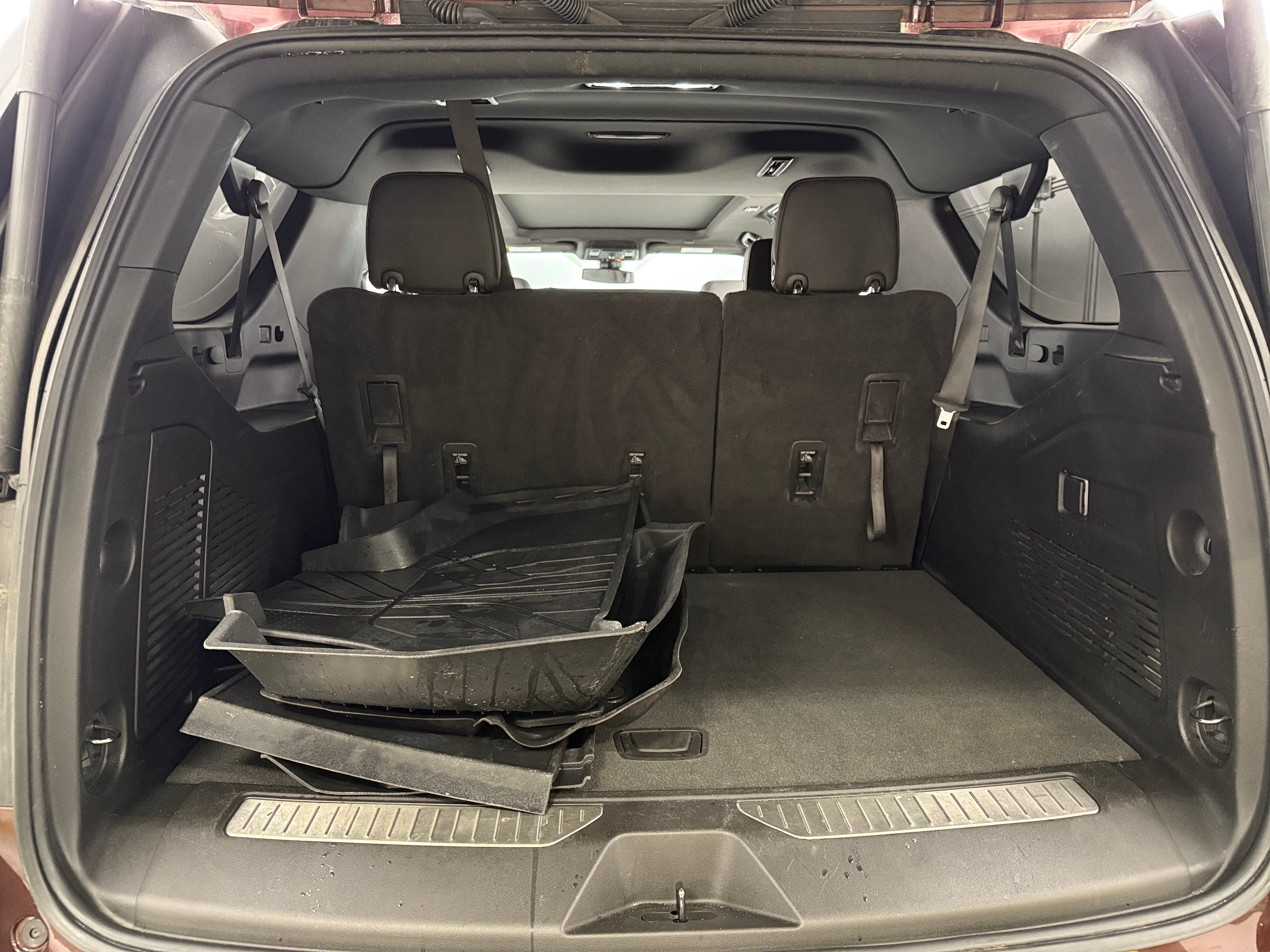 2022 Chevrolet Suburban Z71 6