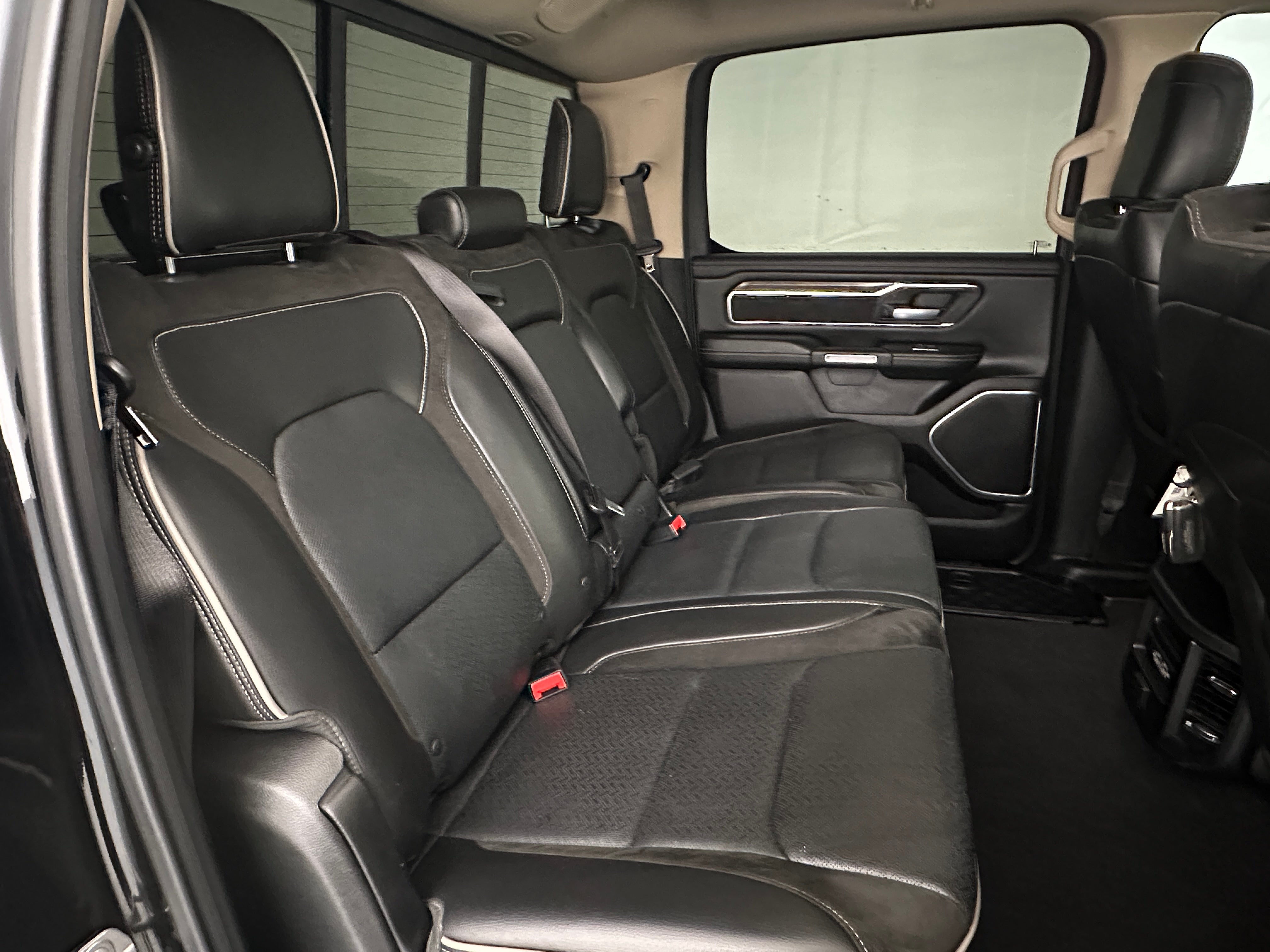 2019 RAM 1500 Laramie 5