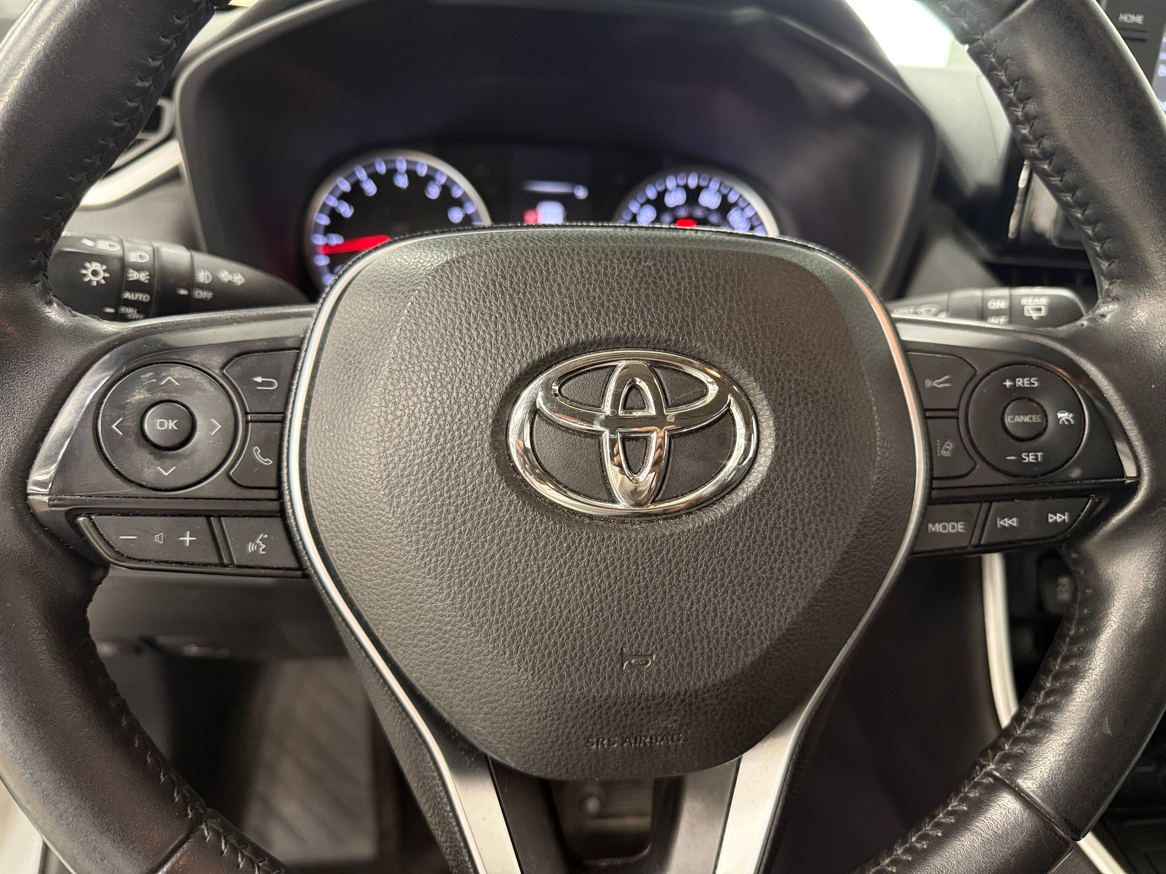 2019 Toyota RAV4 XLE 5