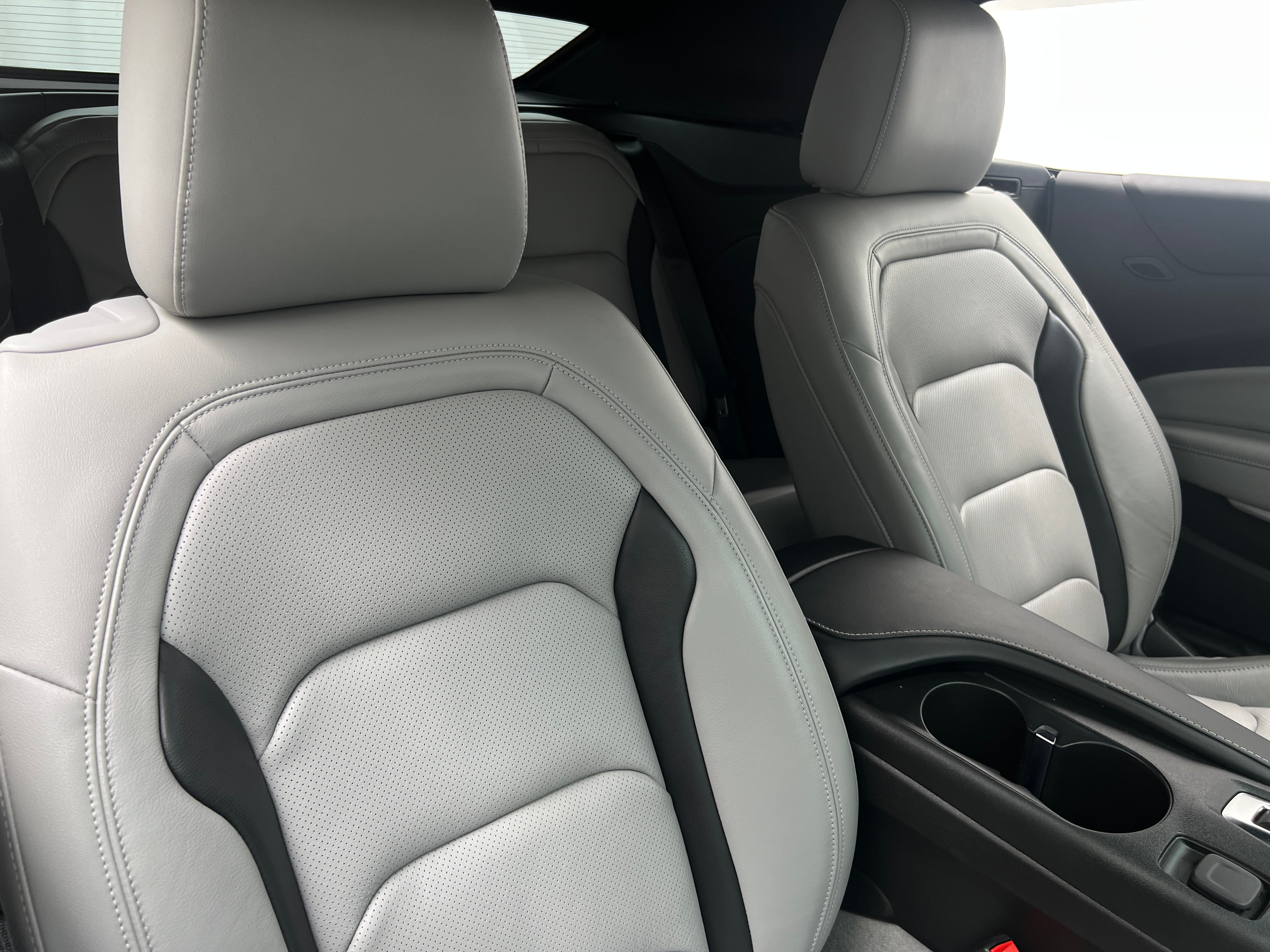 2023 Chevrolet Camaro LT 2