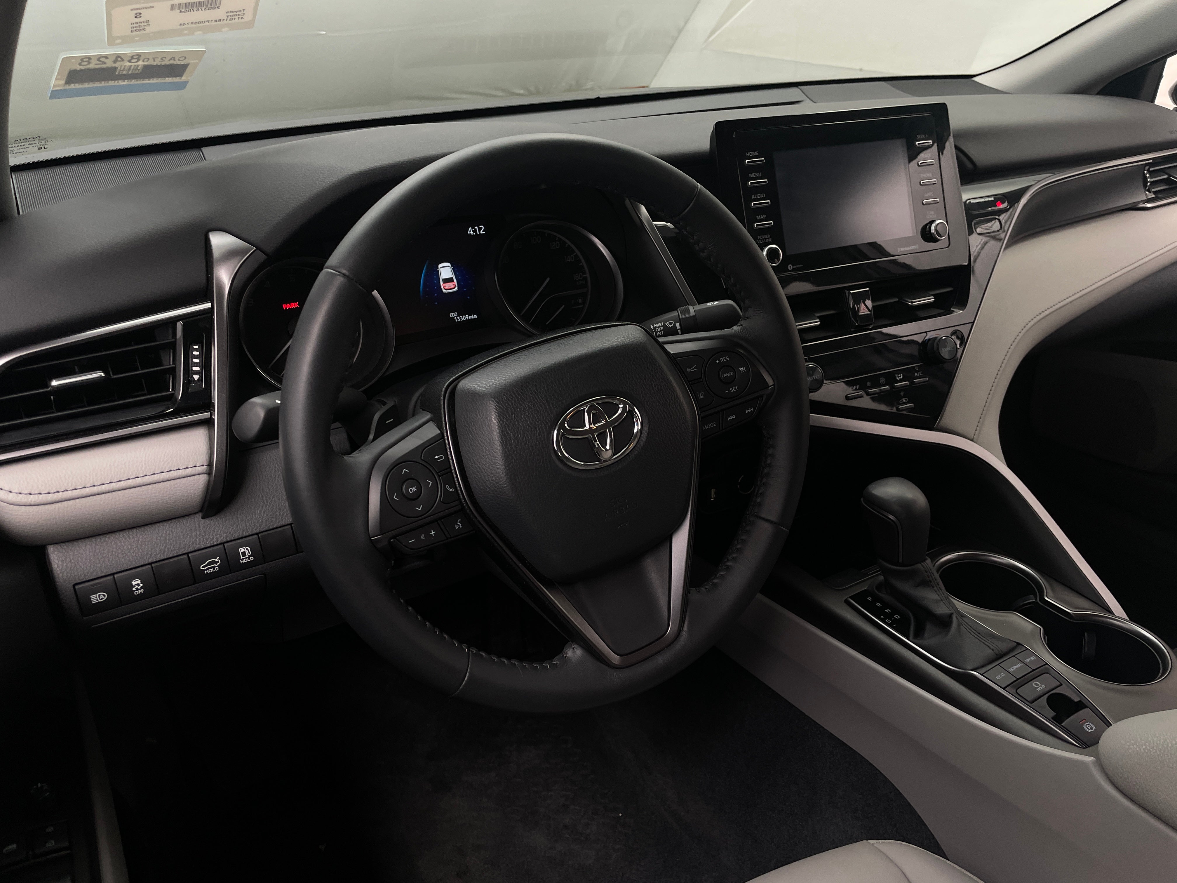 2023 Toyota Camry SE 4