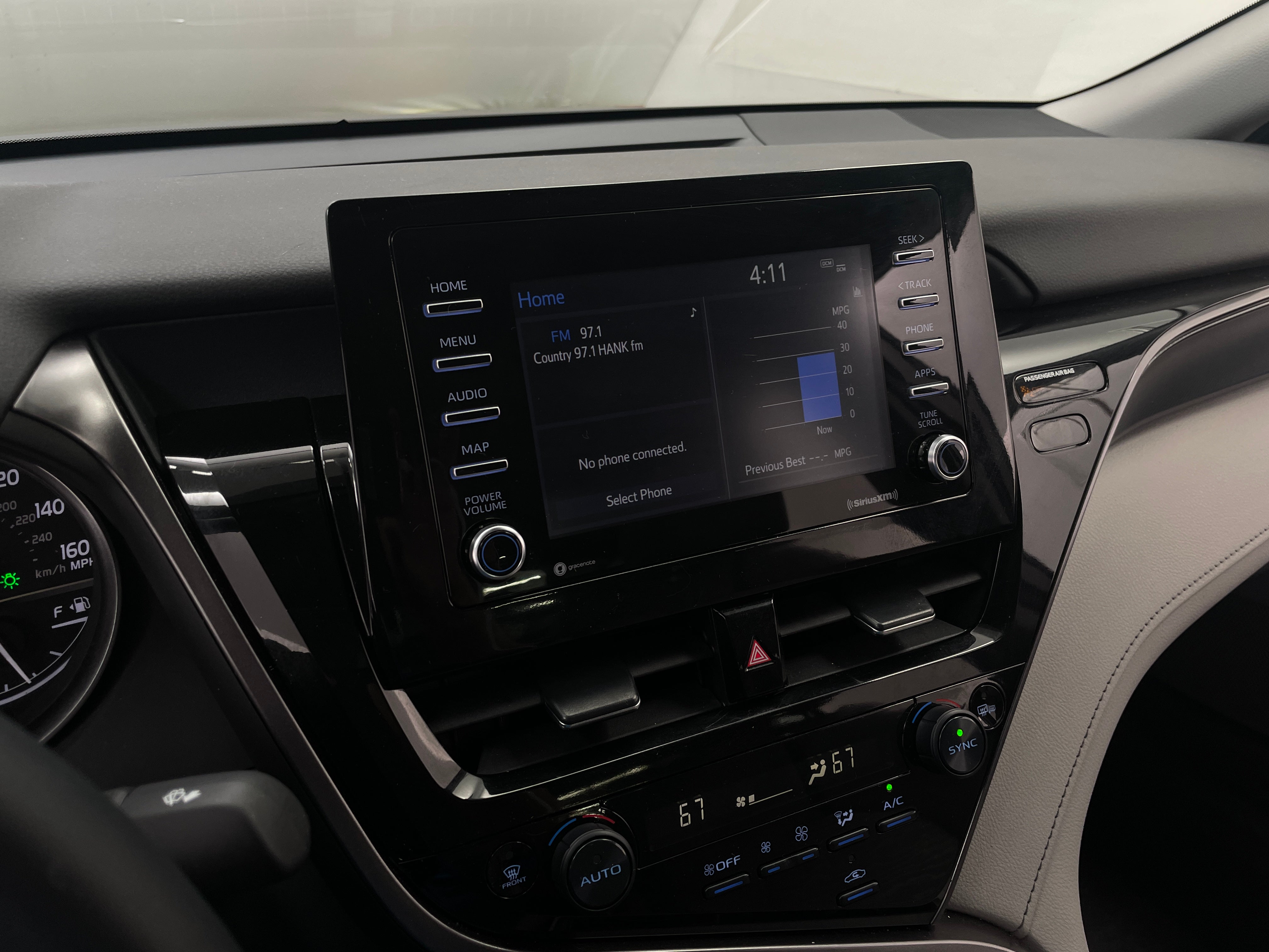 2023 Toyota Camry SE 3